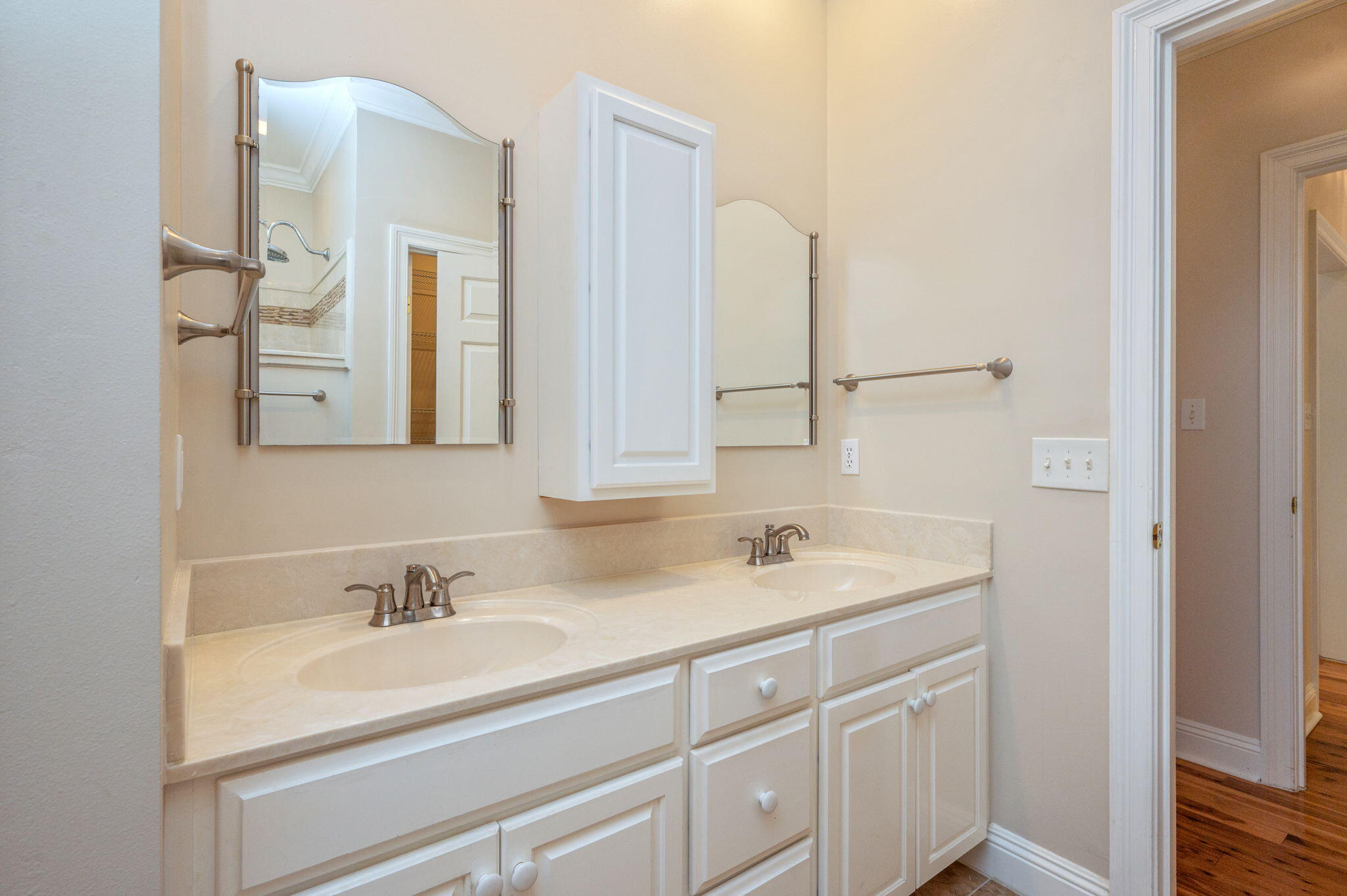 OAKMONT PLACE - Residential
