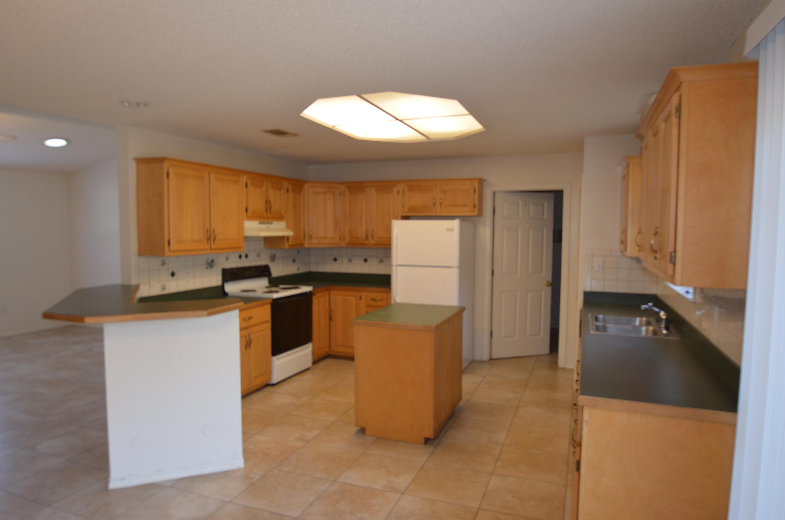 METES & BOUNDS - Residential Lease