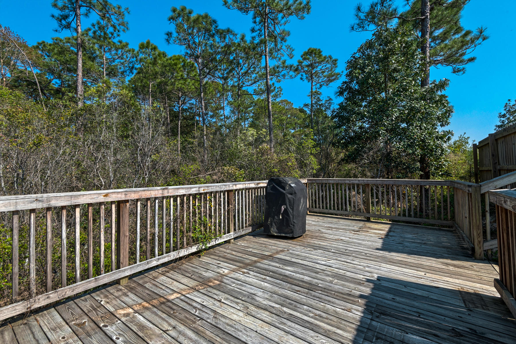 COTTAGES AT EAST RIVER - Residential