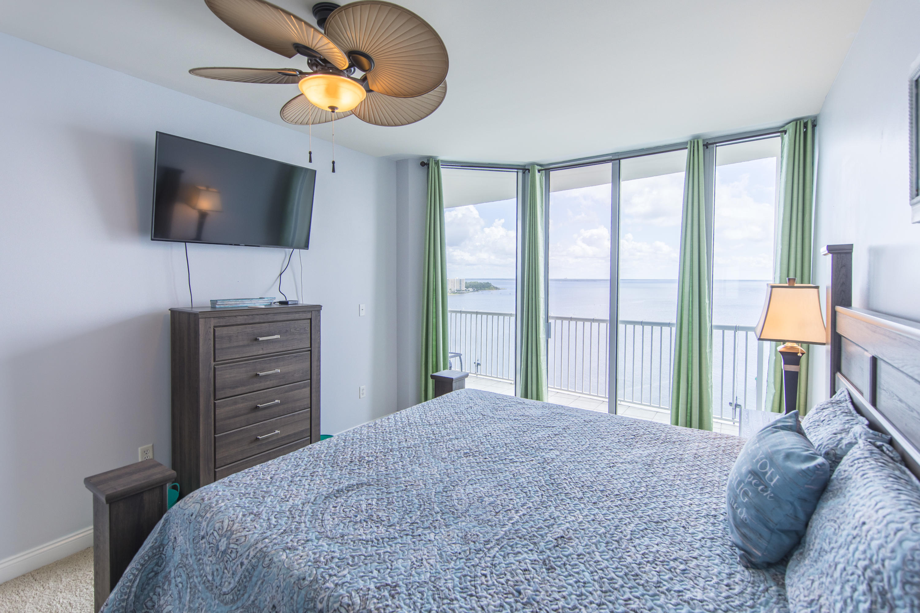 MARINA LANDING - Residential