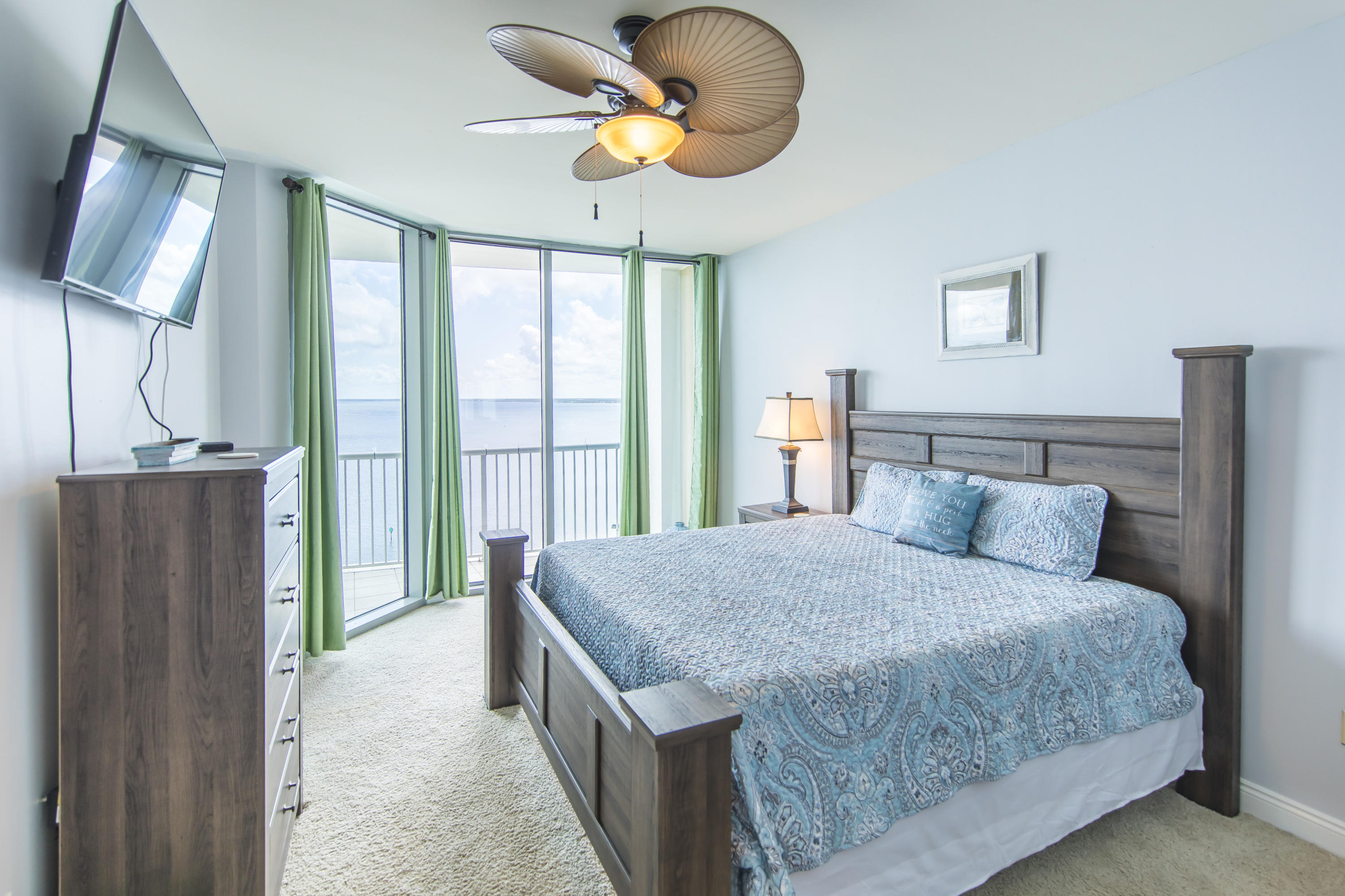 MARINA LANDING - Residential