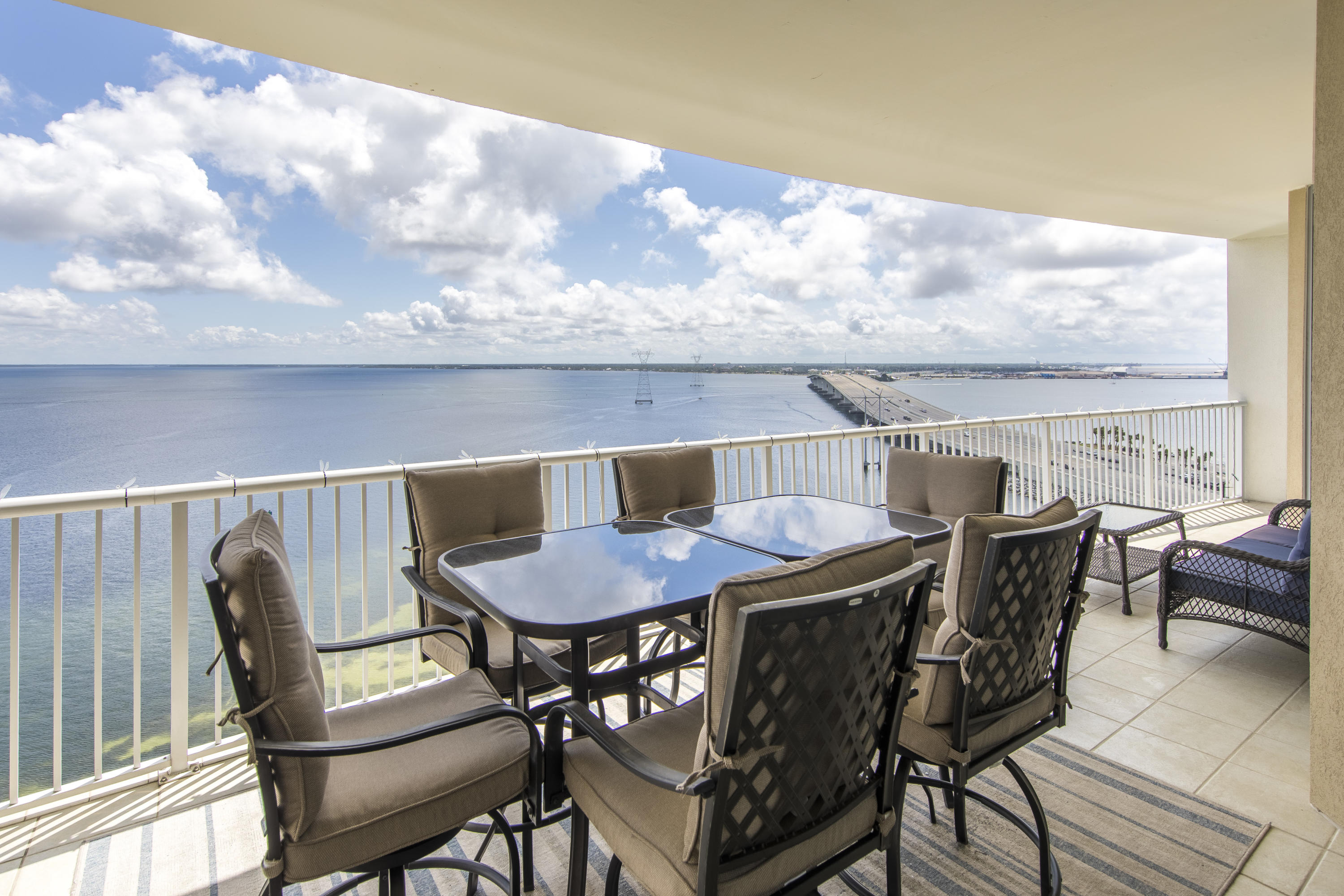 MARINA LANDING - Residential