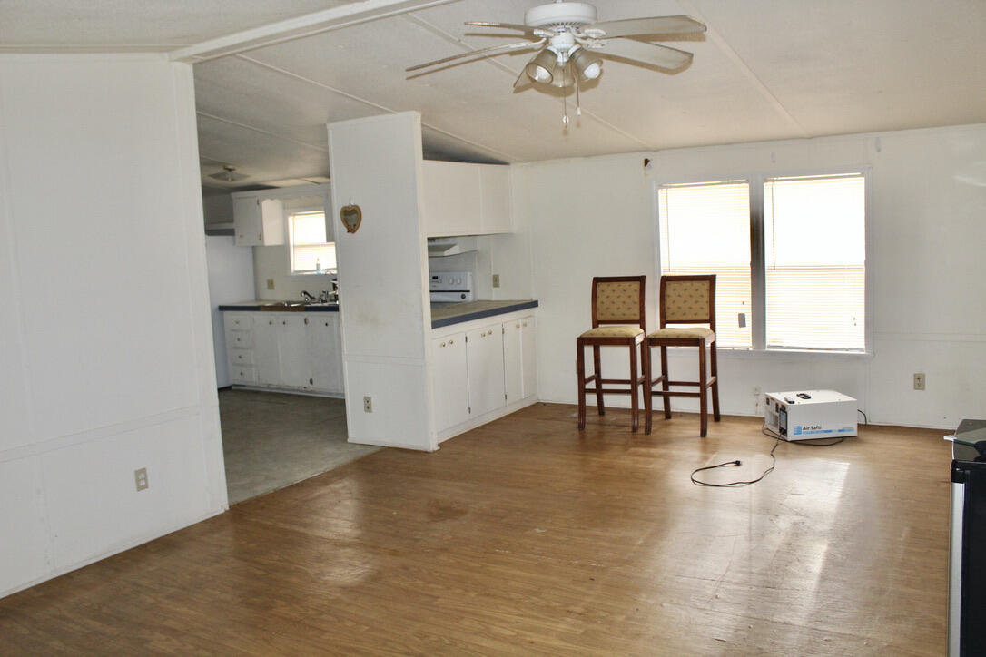 17 AC CJ Laird Rd - Residential