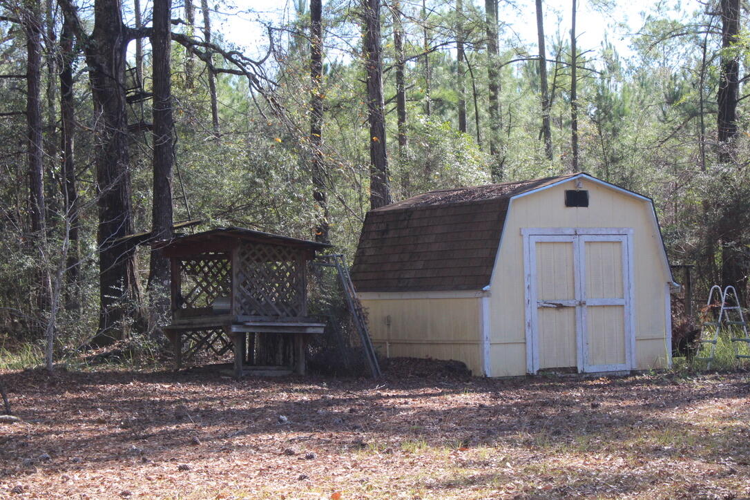 17 AC CJ Laird Rd - Residential