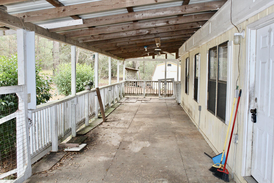 17 AC CJ Laird Rd - Residential