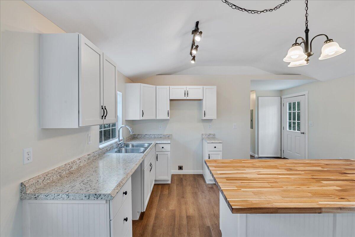 OAKWOOD HILLS UNIT I - Residential