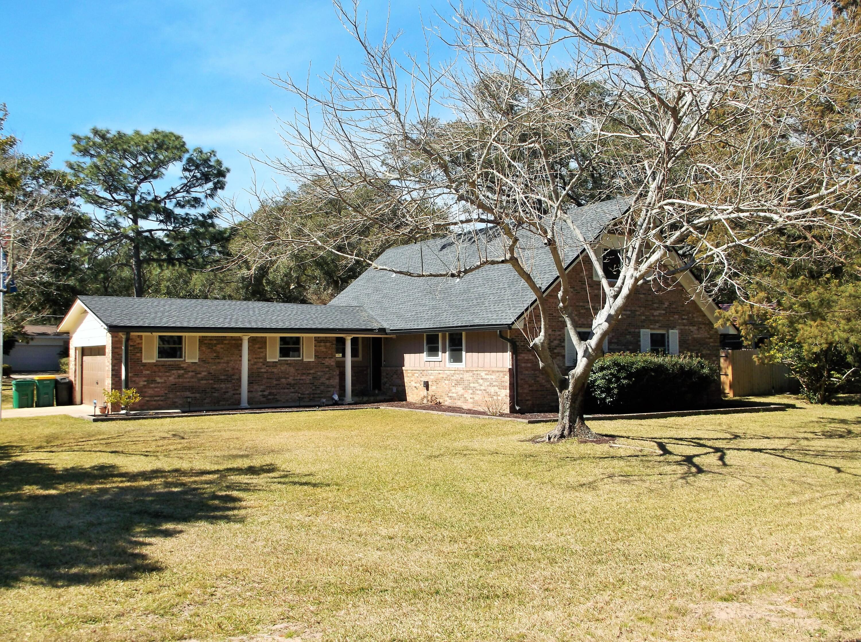 BAYOU POQUITO - Residential