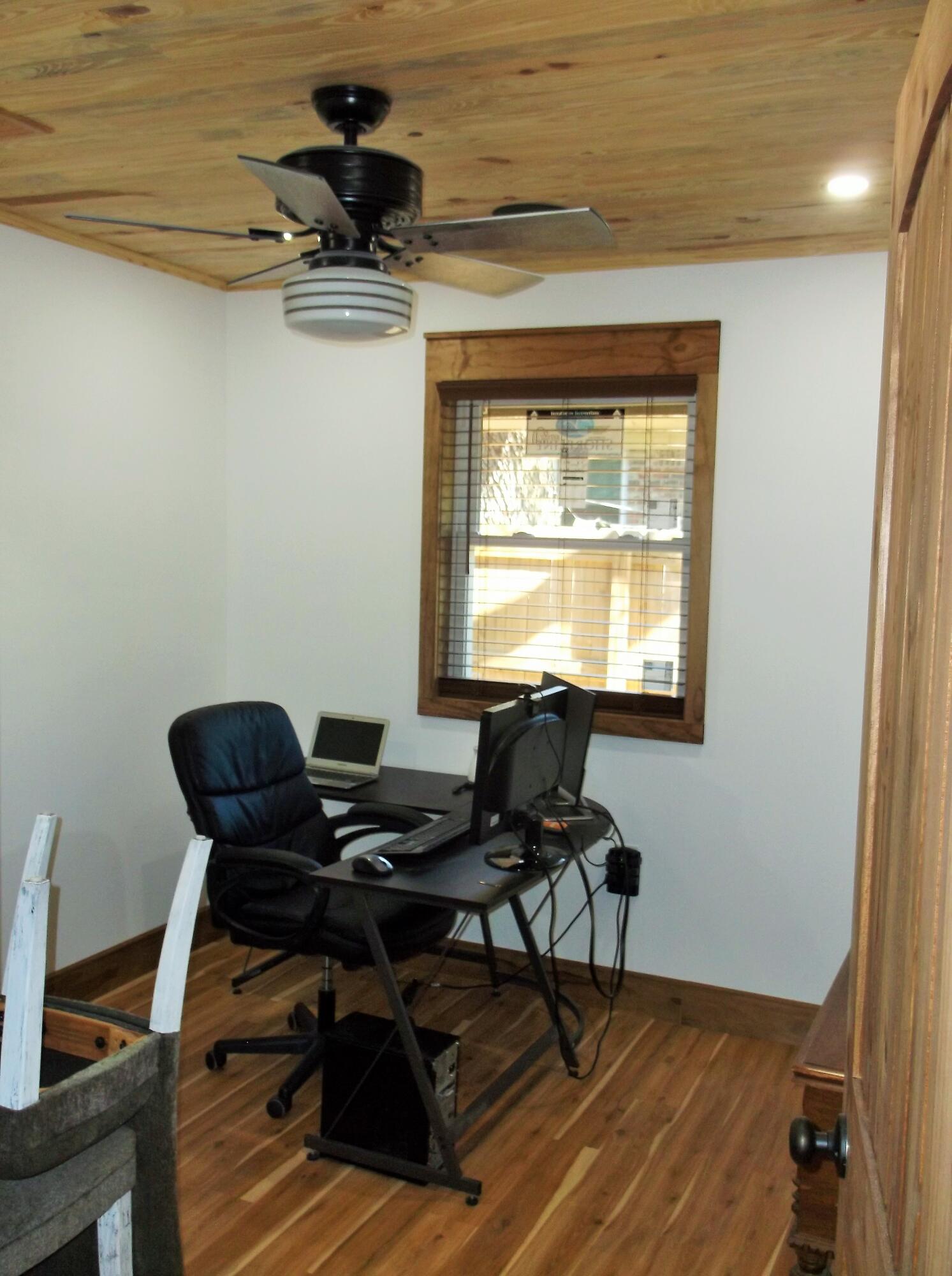 BAYOU POQUITO - Residential