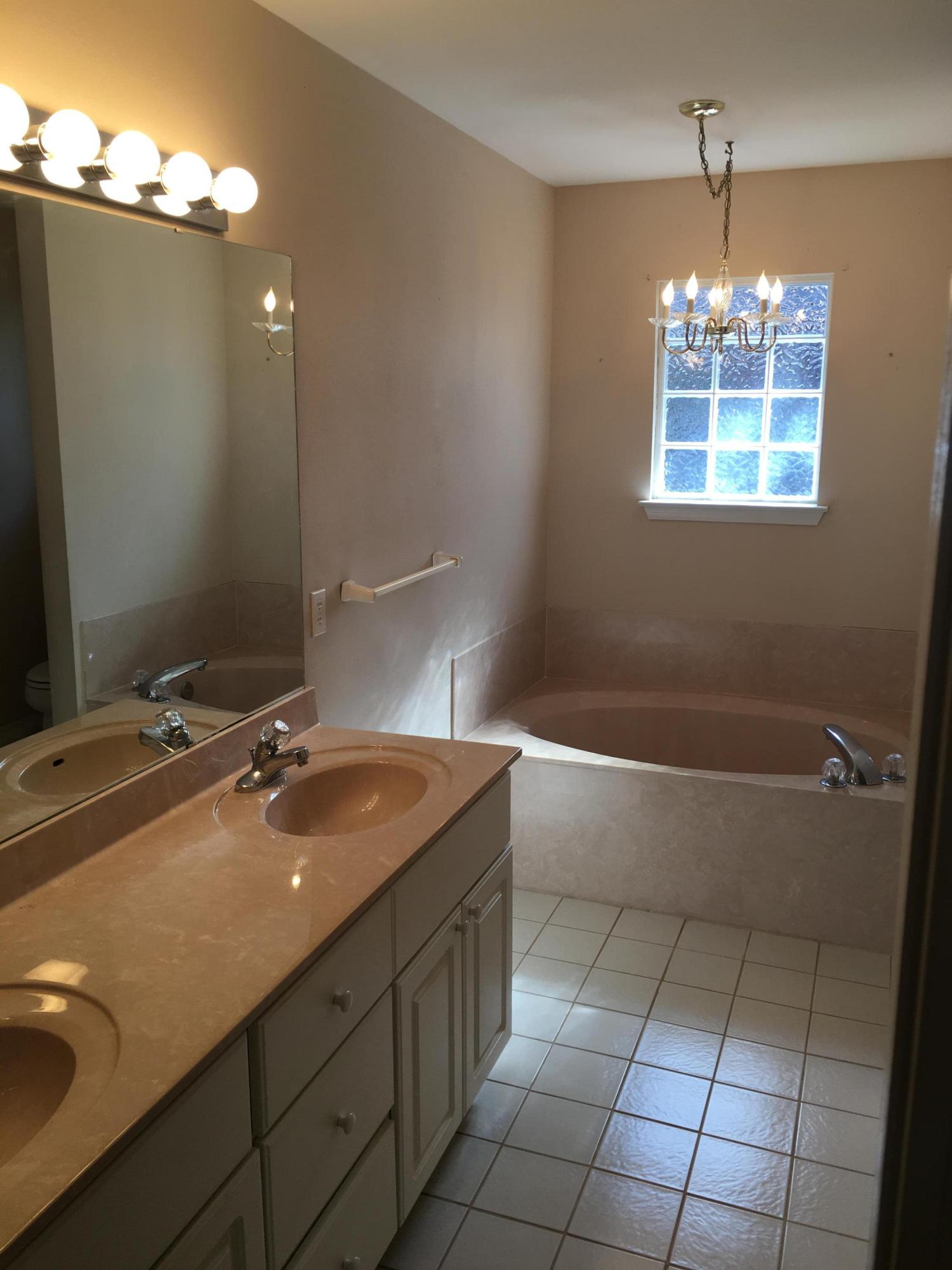 IVALEA GARDENS - Residential