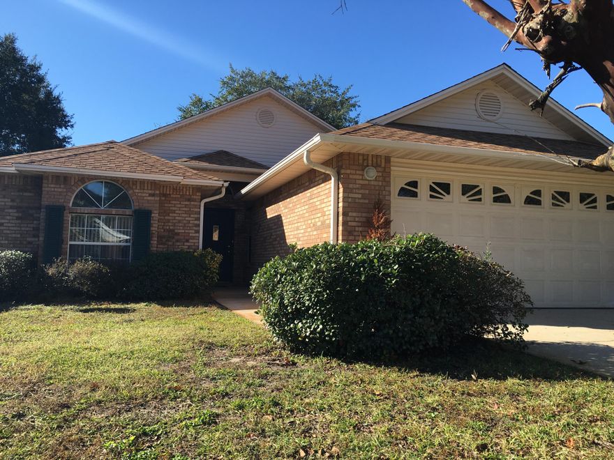 WHAT A GREAT HOME! Used as a 2nd home and well cared for. So many features: All Brick. Screened Porch, Roof Replaced 2005-6, New AC 2011, Smooth Ceilings, Central Vacuum, Hurricane Shutters, Gutters, Sprinkler System, Outdoor Shower, Laundry Sink, Pull Down Attic Stairs, Carpet & Tile, Blinds & Ceiling Fans. LIVING ROOM-Vaulted Ceiling, Tiled Gas Fireplace. BEDROOMS 1 & 2 - Ceiling Fans, Spacious. KITCHEN-Tiled Backsplash, Disposal, GE Appliances, Pantry. Lg. Eat-in Area w/patio Doors to Porch. DINING RM.-Treyed Ceiling, Pass Thru Wall to Living. MASTR BR- Spacious, Treyed Ceiling, Sliding Doors to Porch.MSTR. BATH-Cultured Marble Dbl. Vanities, Garden Tub, Separate Shower & Huge Walk In Closet. HOME WARRANTY.THIS IS A MUST SEE HOME AND WILL BE INSPECTION FRIENDLY. CALL TODAY!