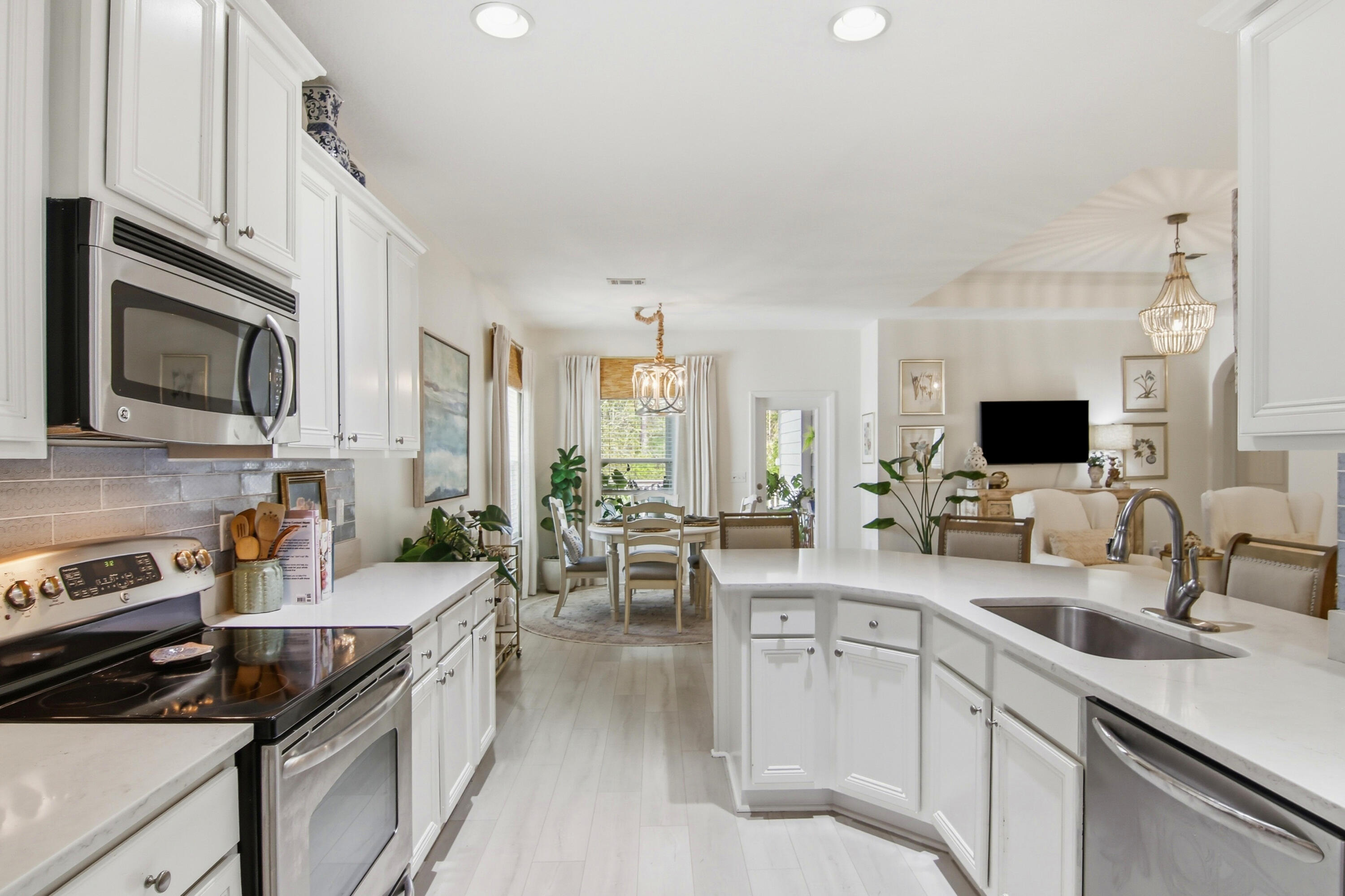 LAGRANGE LANDING - Residential