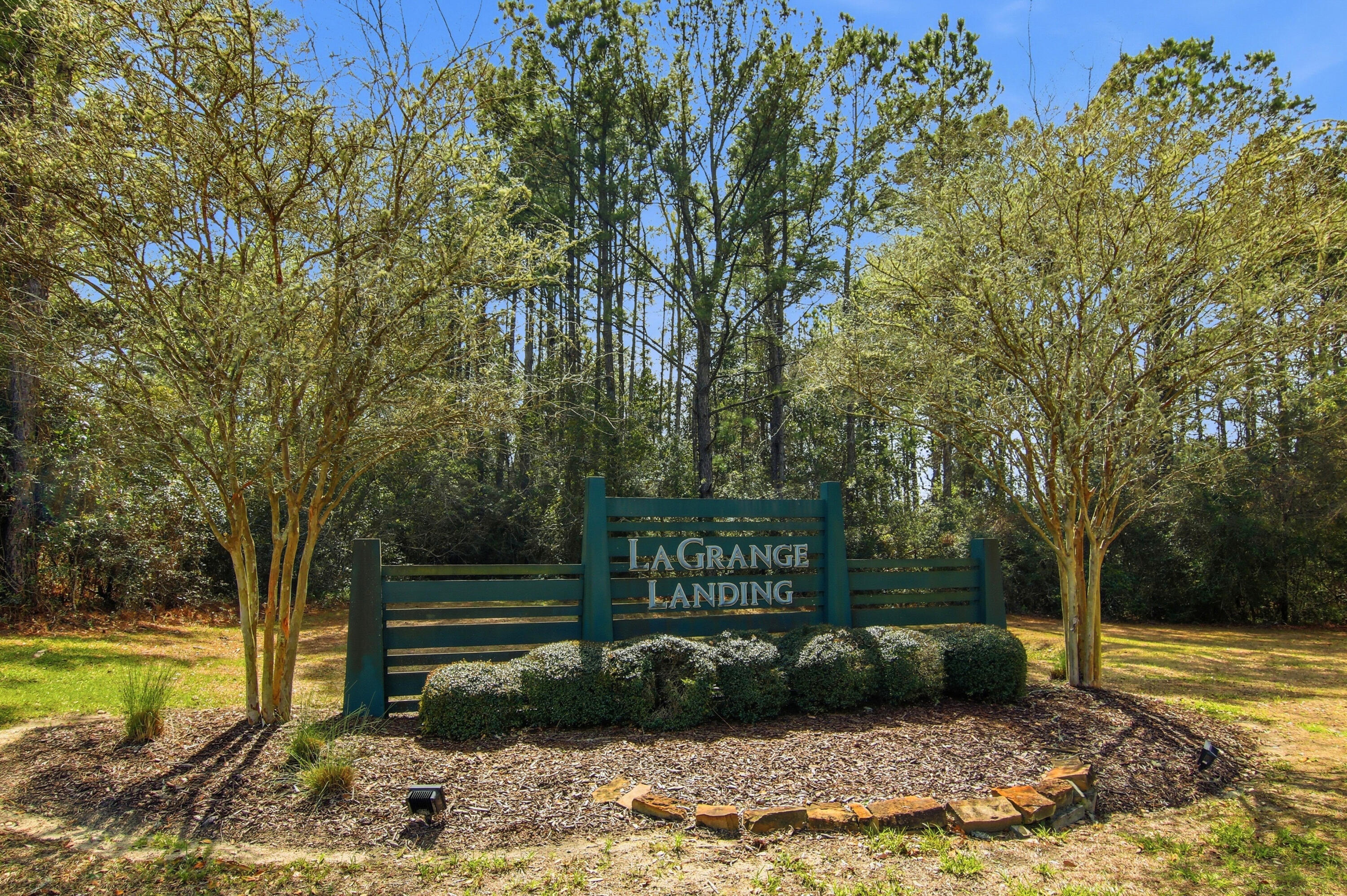 LAGRANGE LANDING - Residential