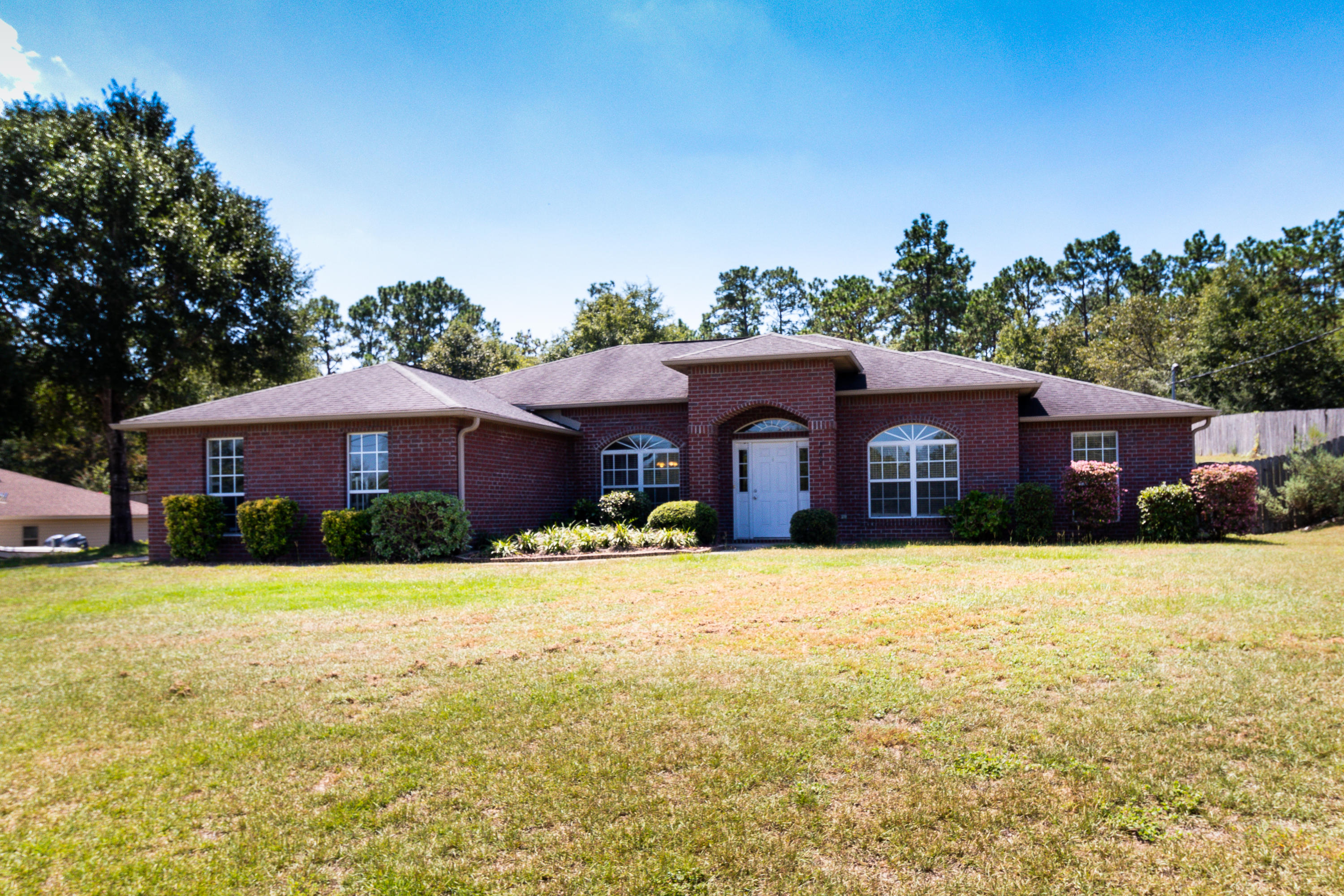 SILVER SPRINGS EST - Residential