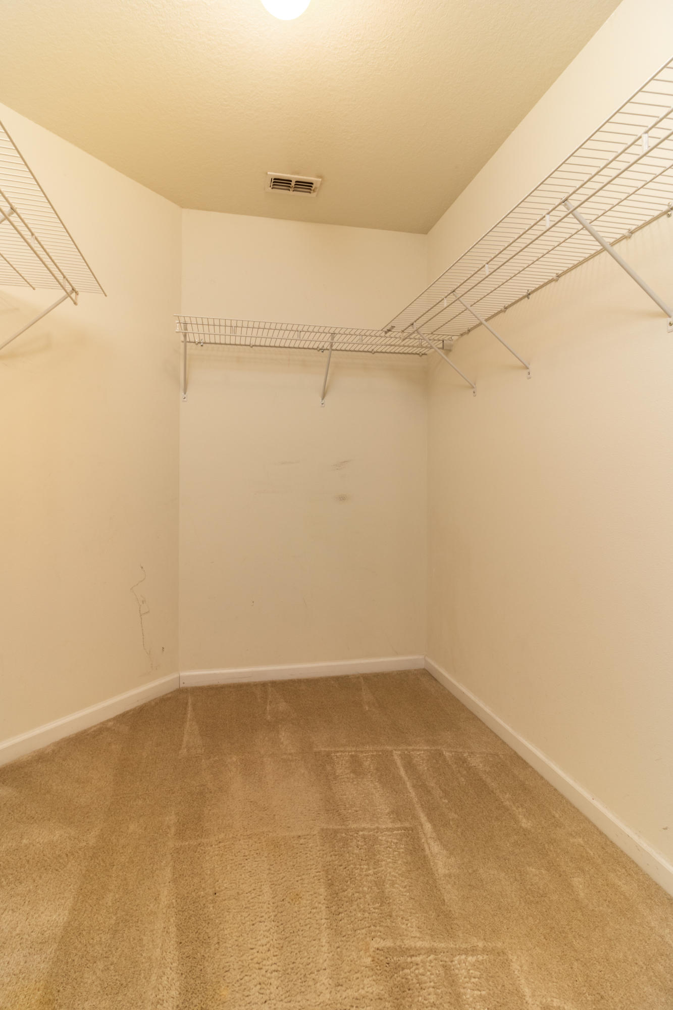 SILVER SPRINGS EST - Residential