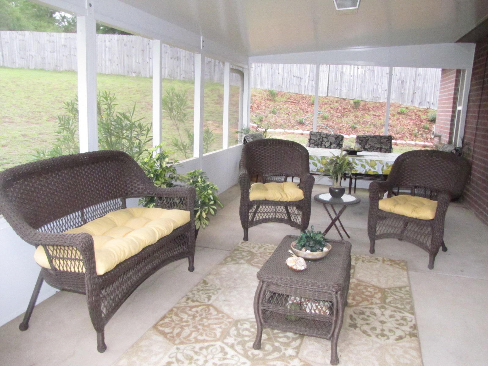 SILVER SPRINGS EST - Residential