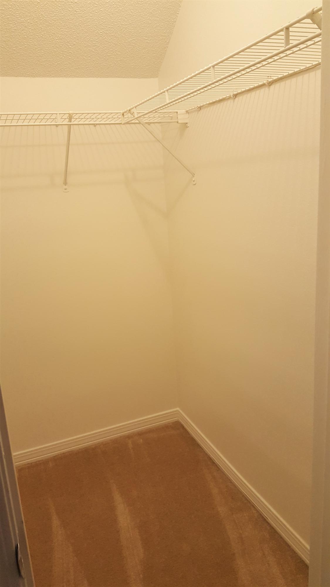 CREEKSIDE PH IV - Residential