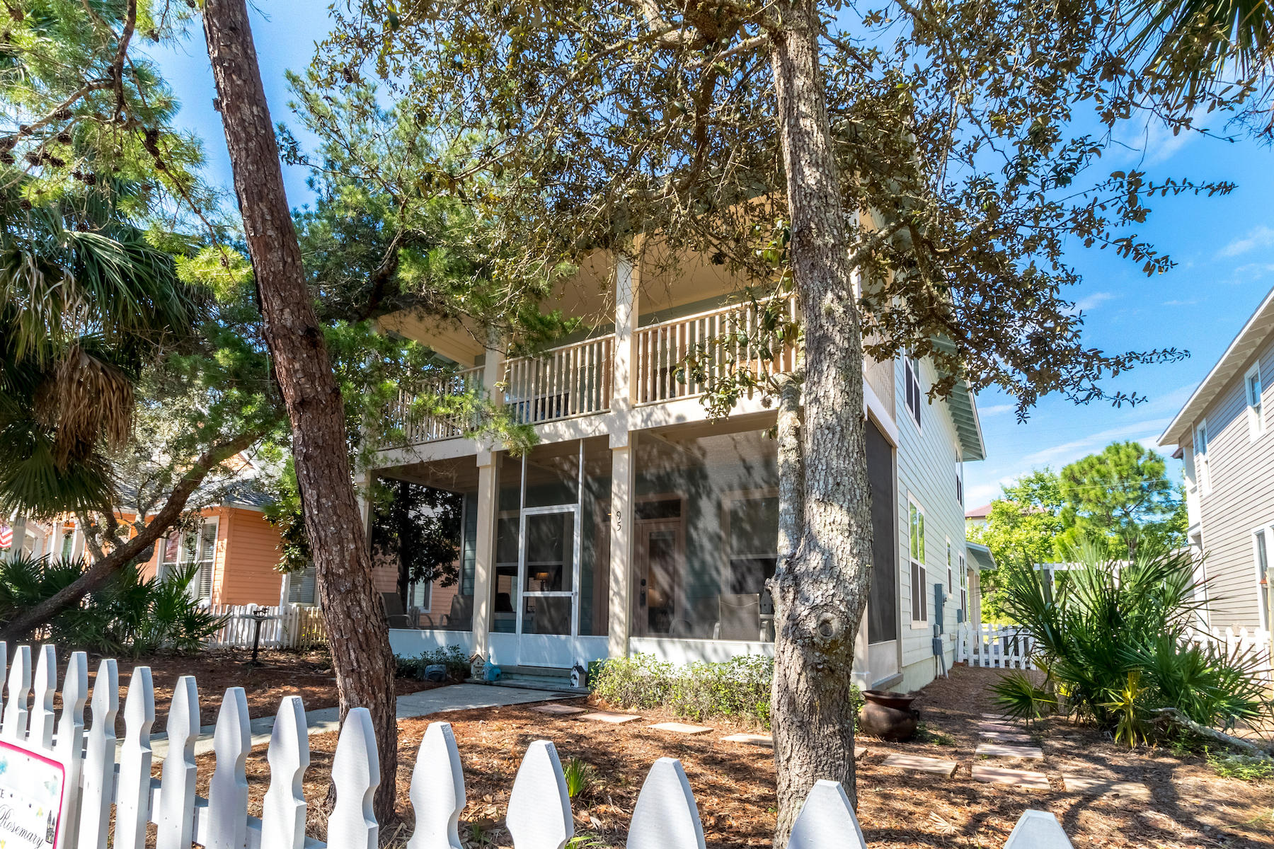 CASSINE VILLAGE - Residential