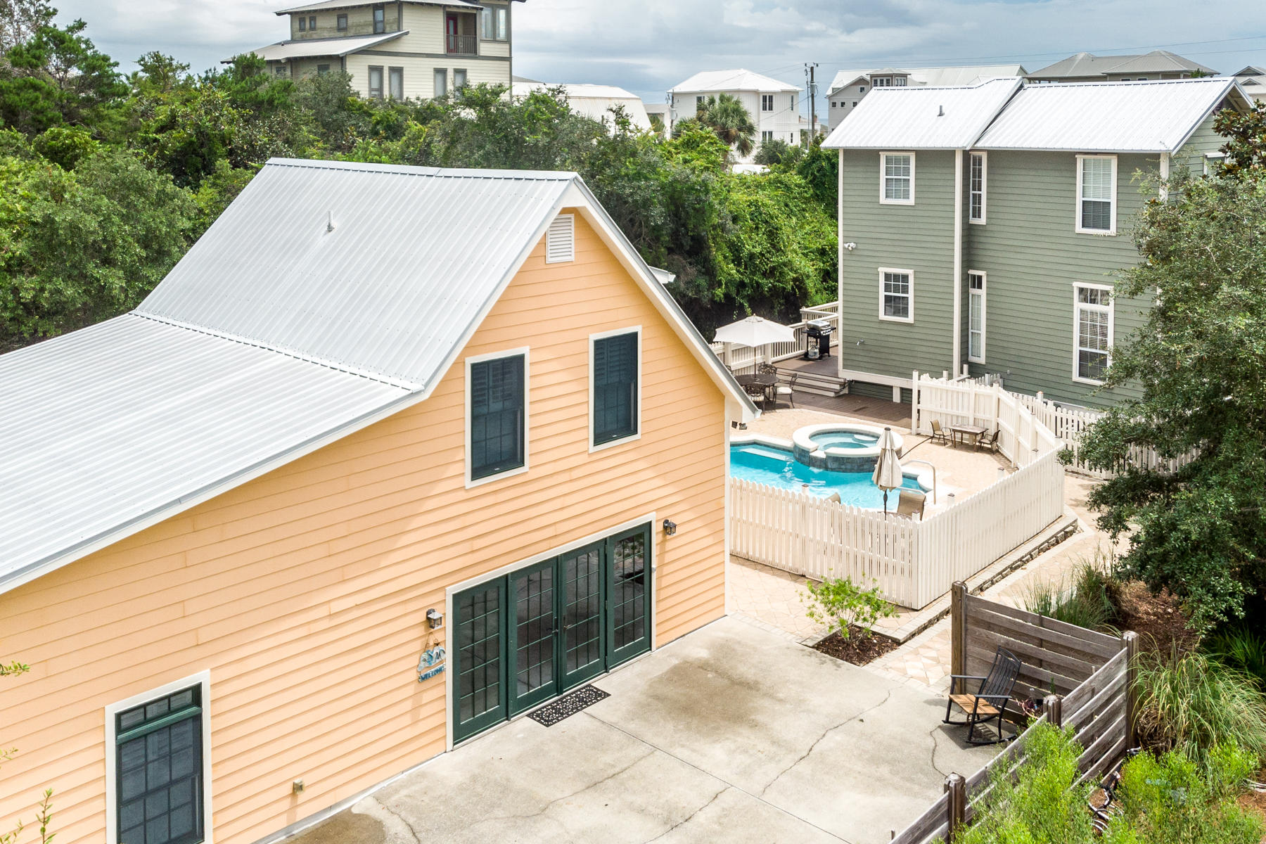 EASTERN LAKE ESTATES - Residential