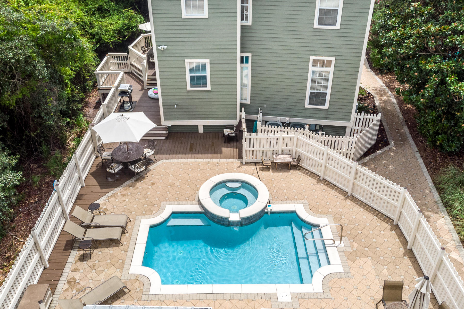 EASTERN LAKE ESTATES - Residential