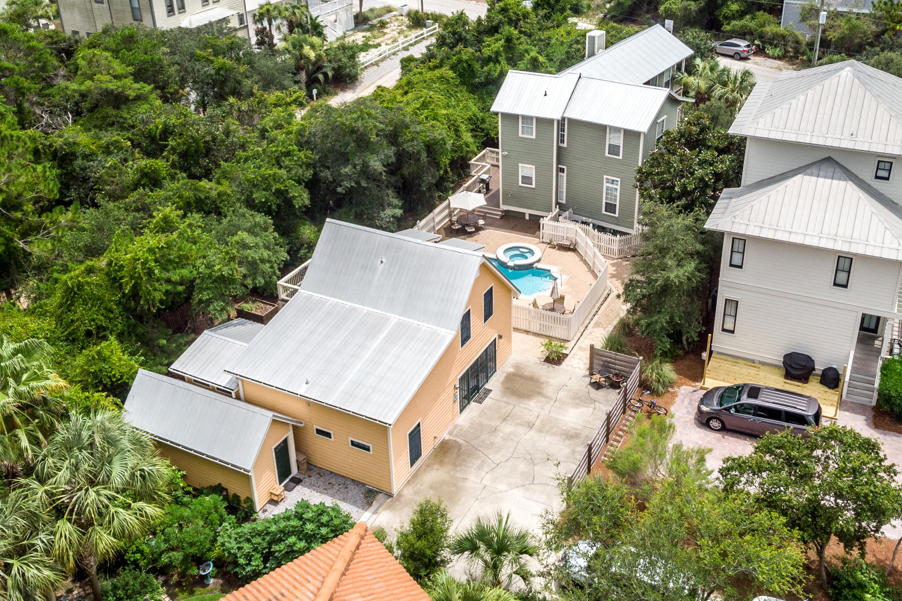 EASTERN LAKE ESTATES - Residential