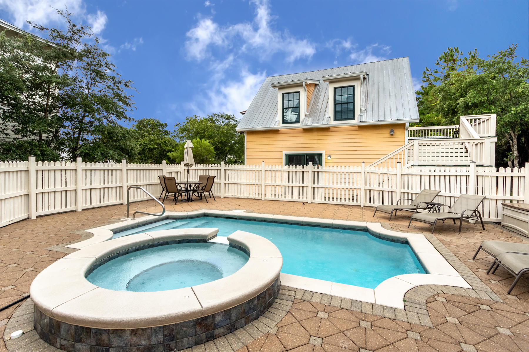 EASTERN LAKE ESTATES - Residential