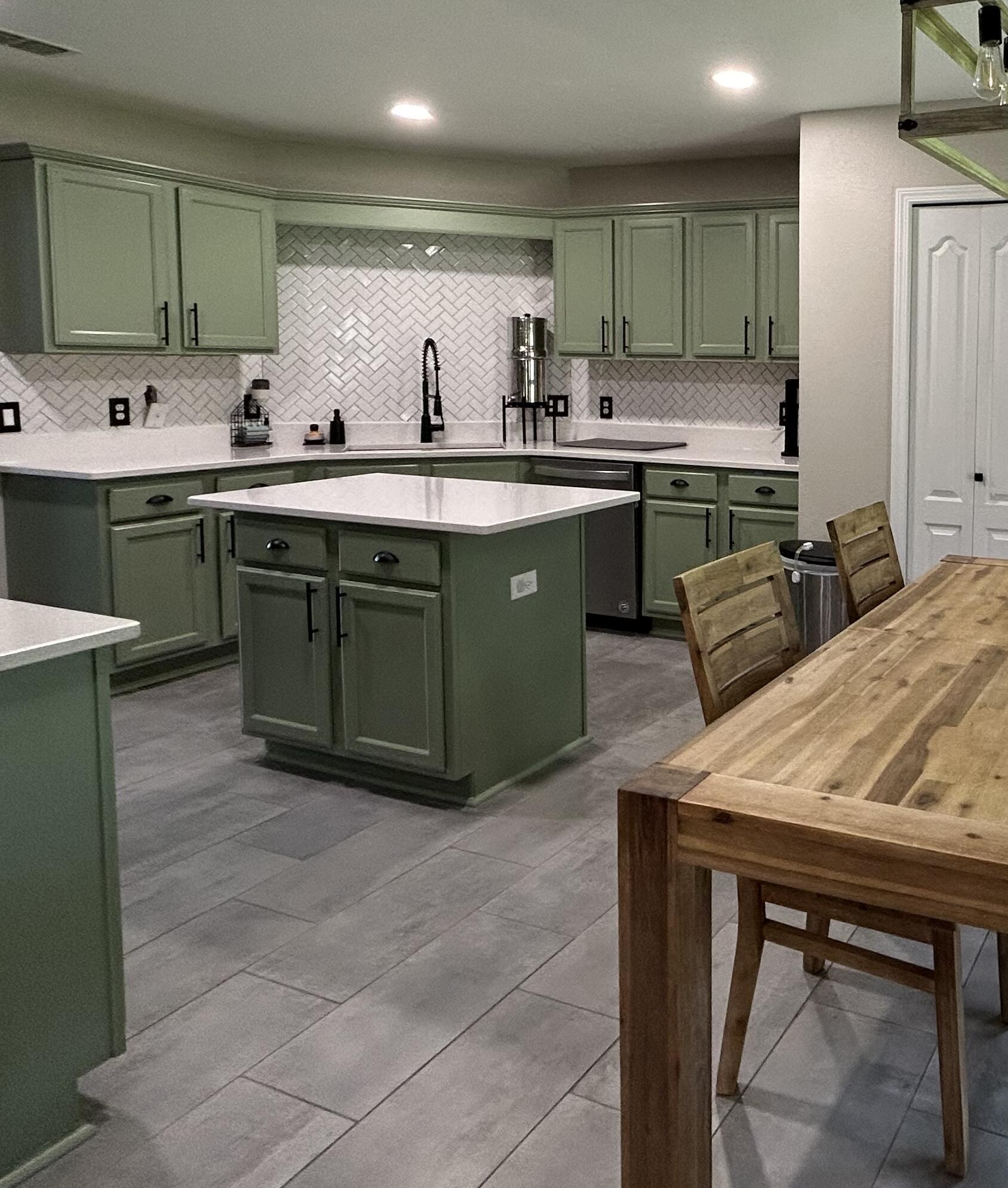 LA MESA AT HIDDEN CREEK - Residential Lease
