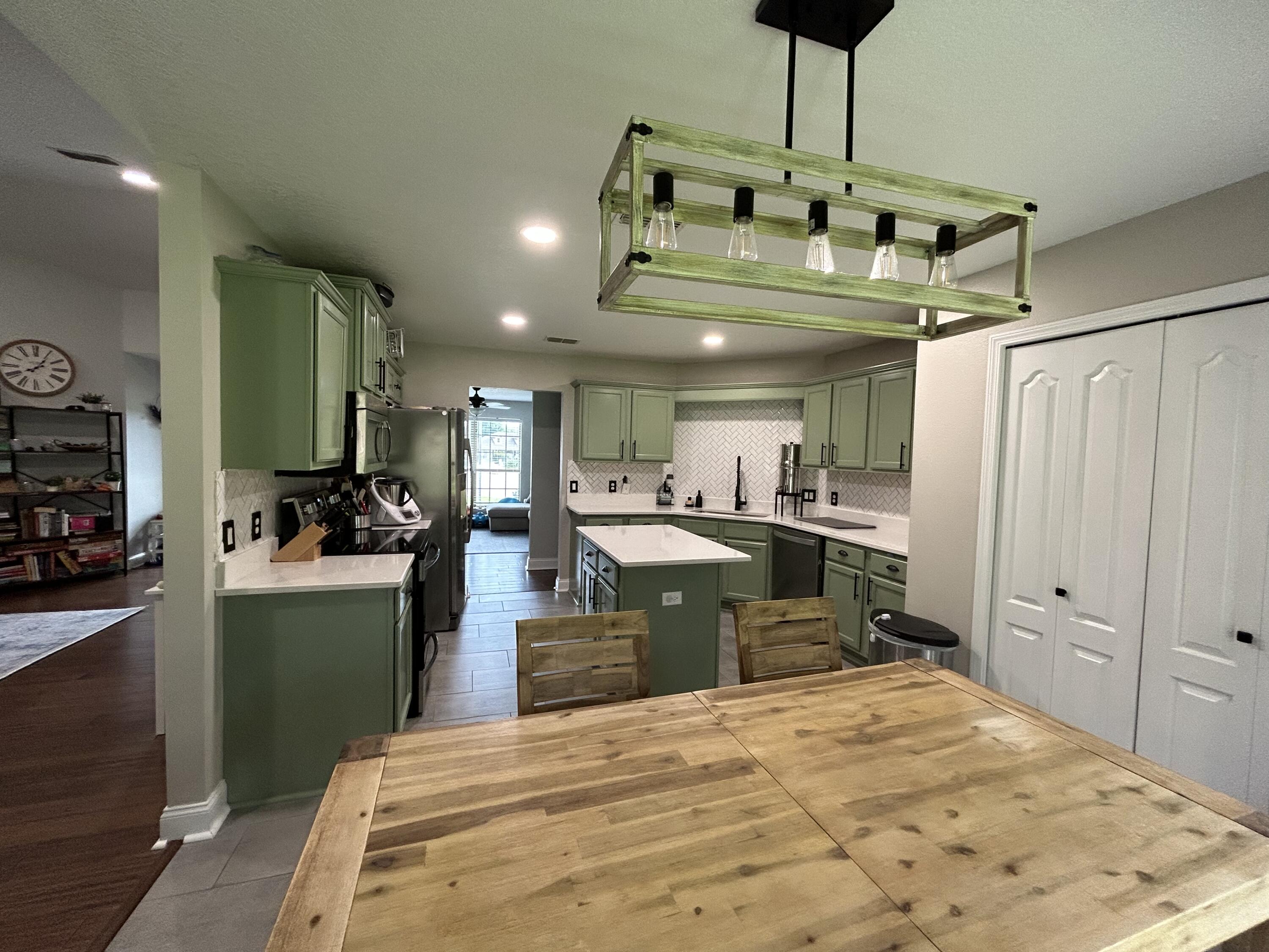 LA MESA AT HIDDEN CREEK - Residential Lease