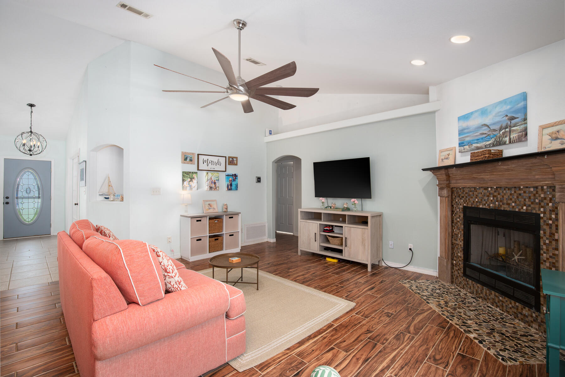 HOLLEY BY THE SEA - Residential