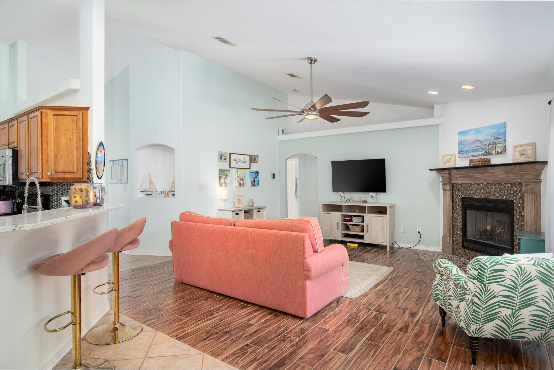 HOLLEY BY THE SEA - Residential