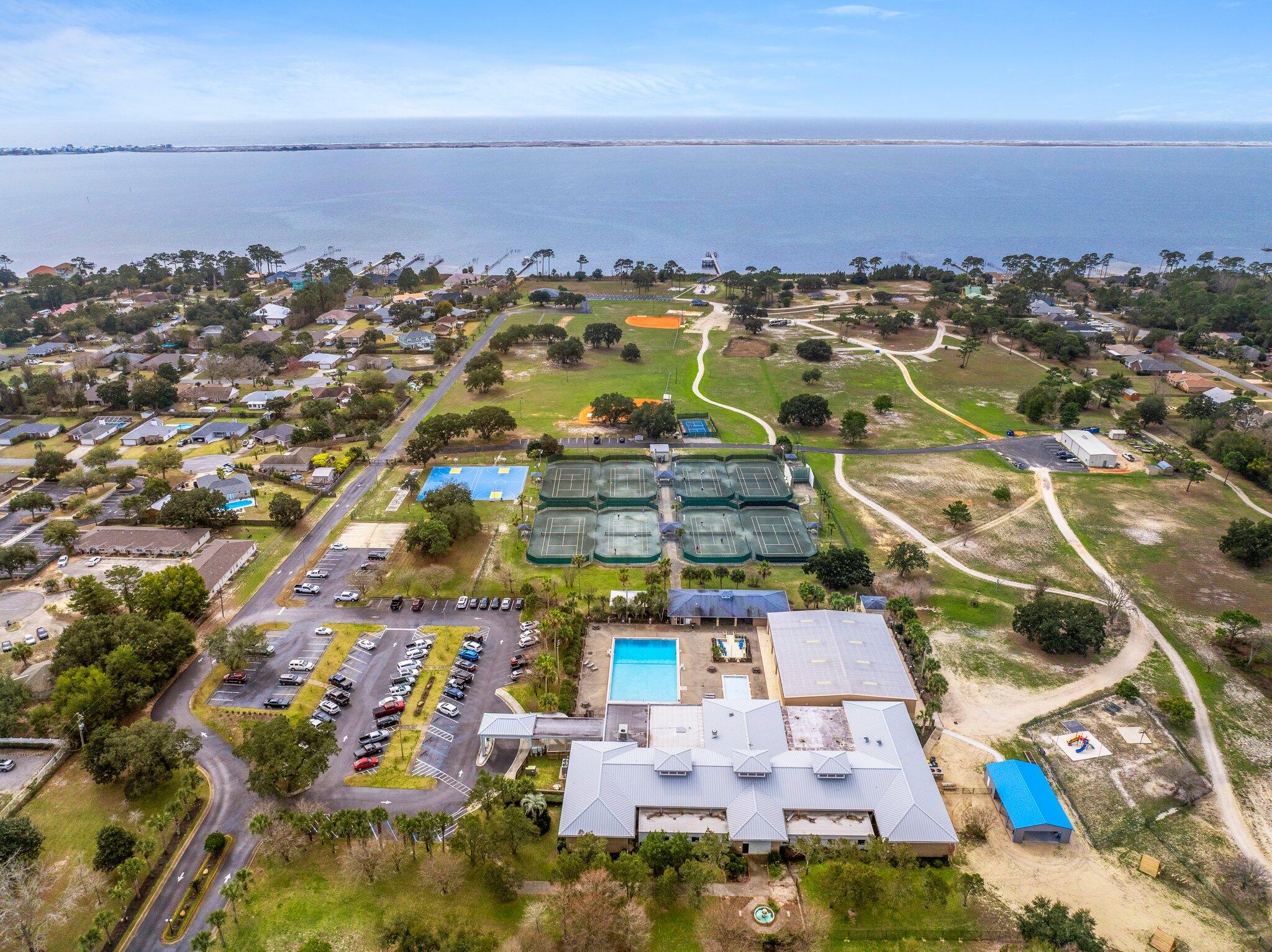 HOLLEY BY THE SEA - Residential