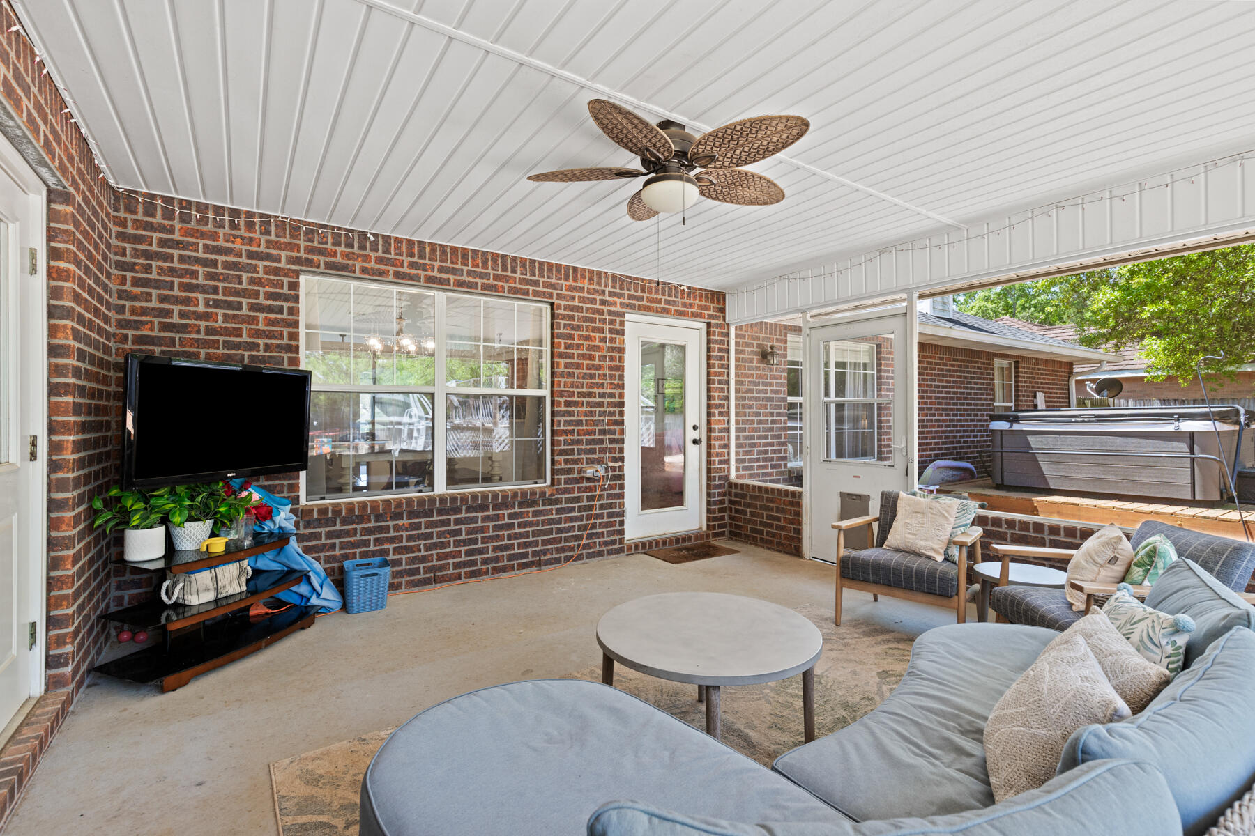 HOLLEY BY THE SEA - Residential