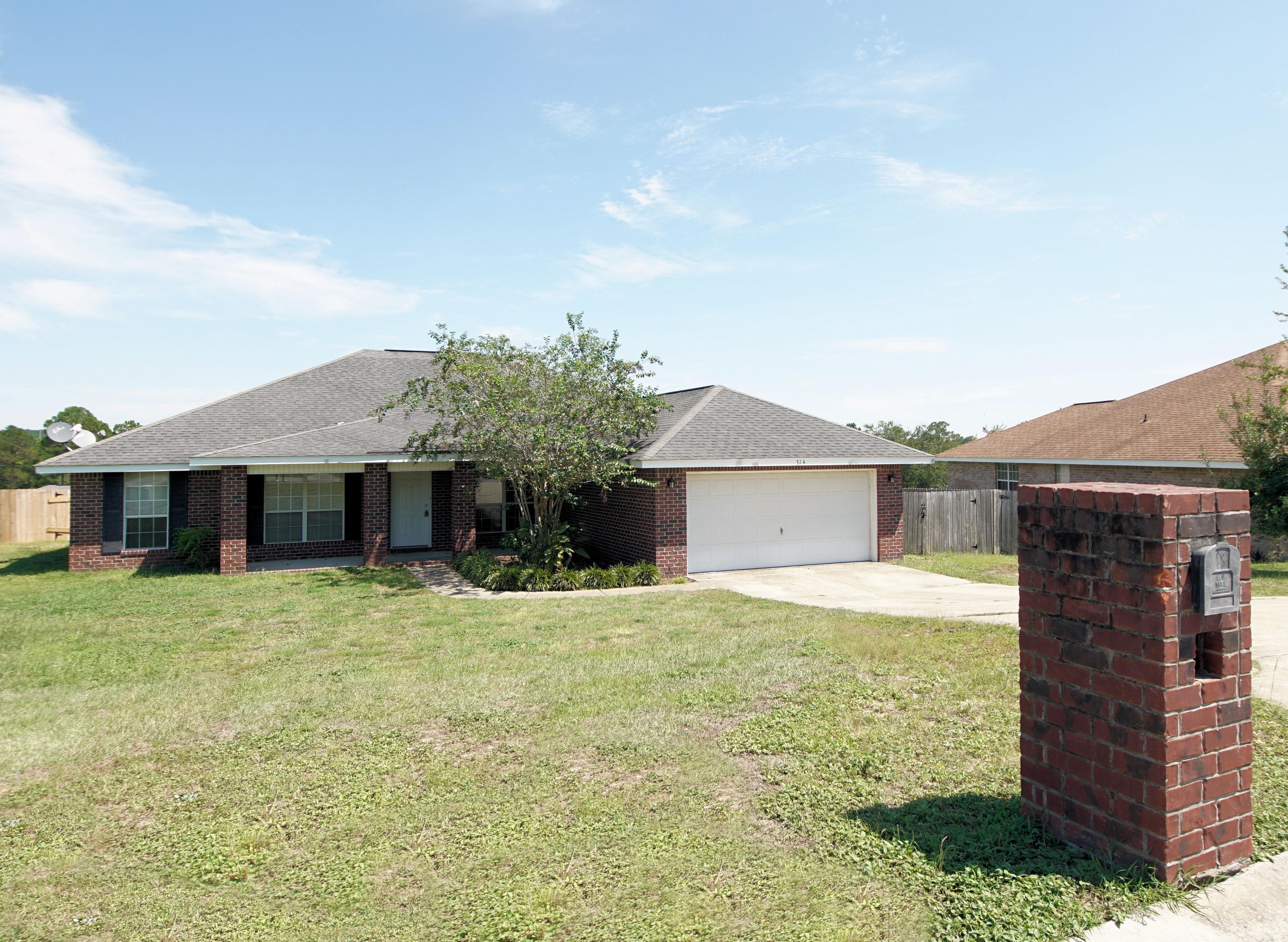 ALICIA PLACE - Residential