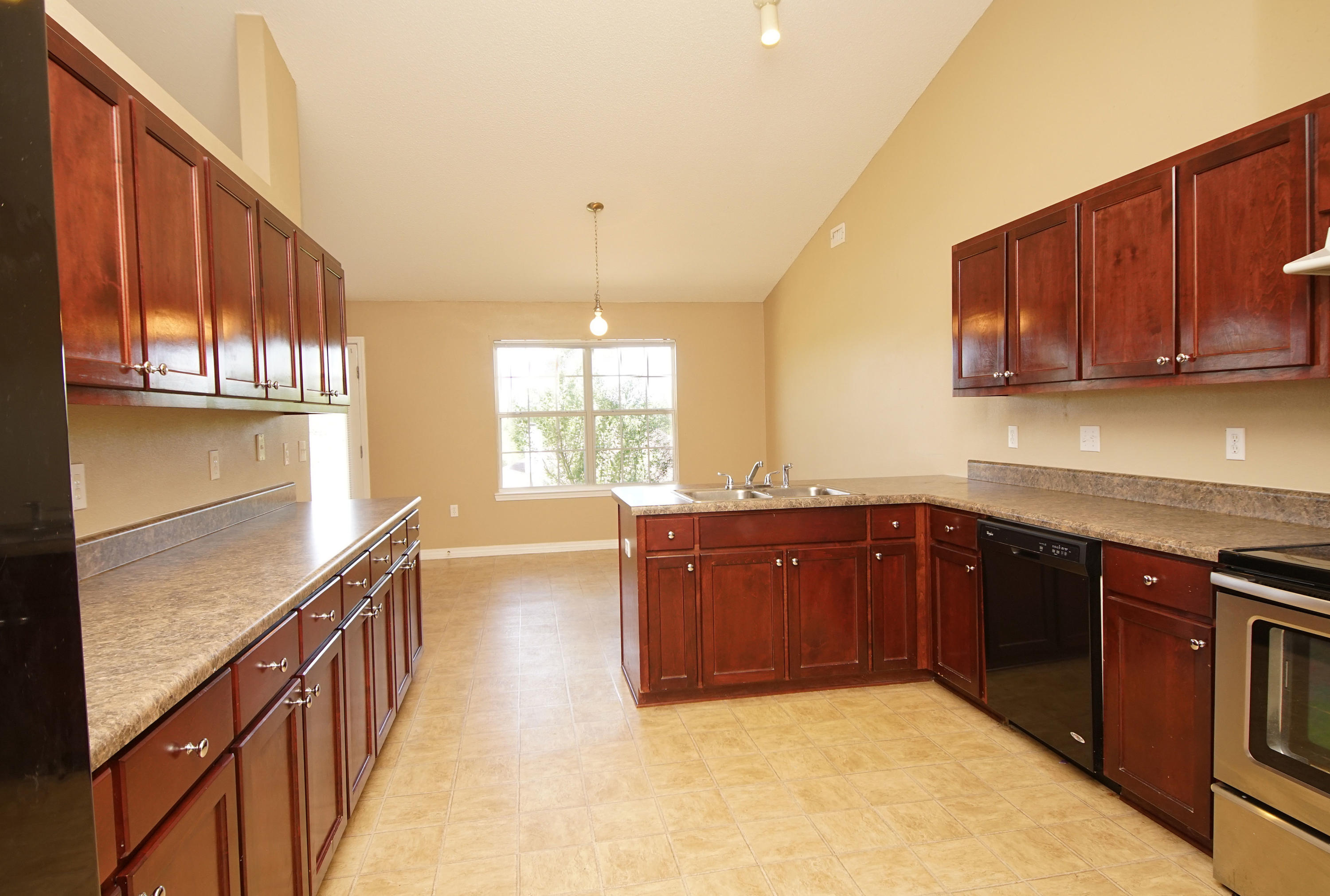 ALICIA PLACE - Residential