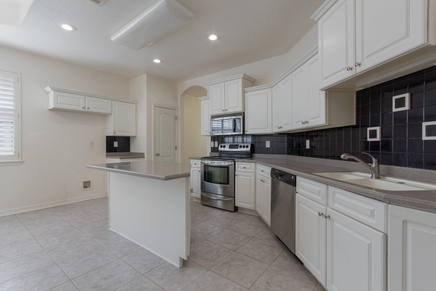 BRIDGEPORT COLONY - Residential