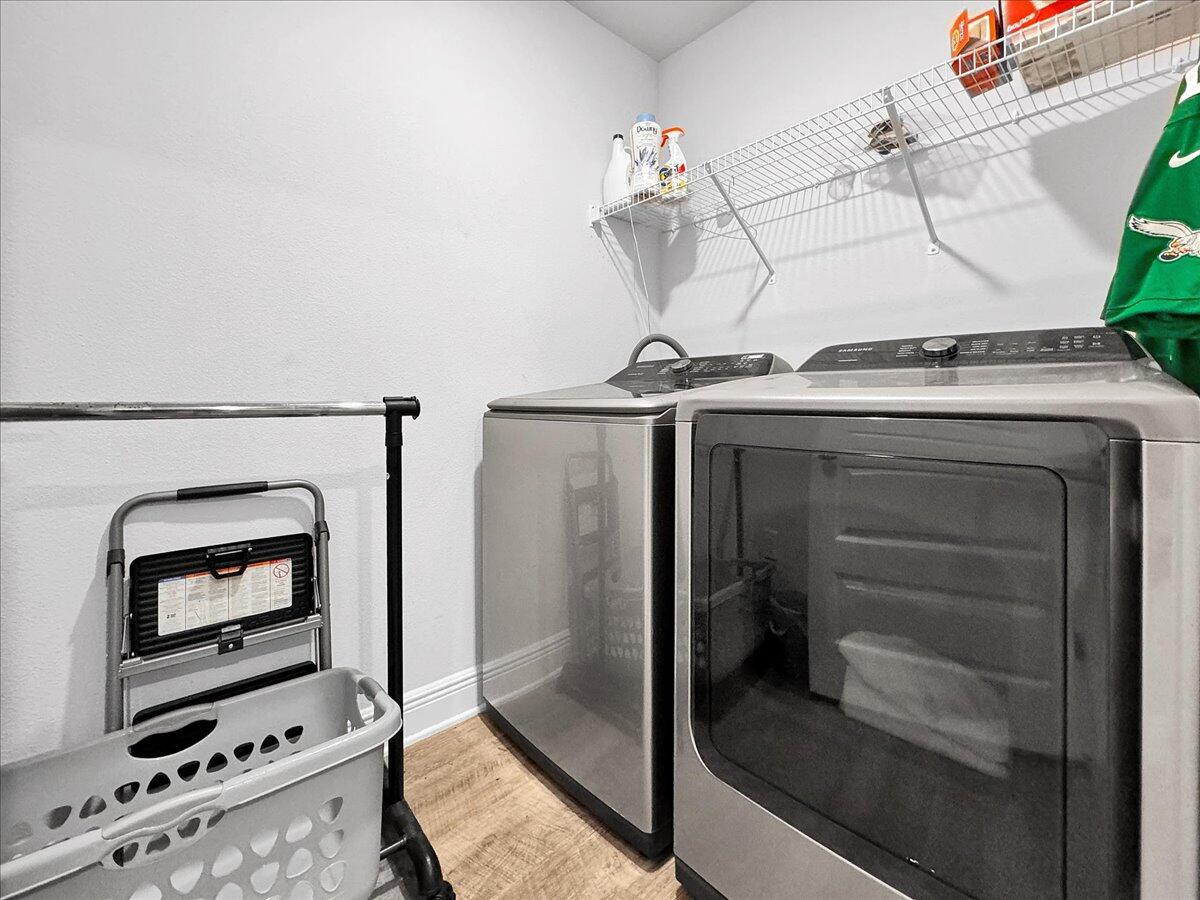 Heritage Oaks Circle - Residential