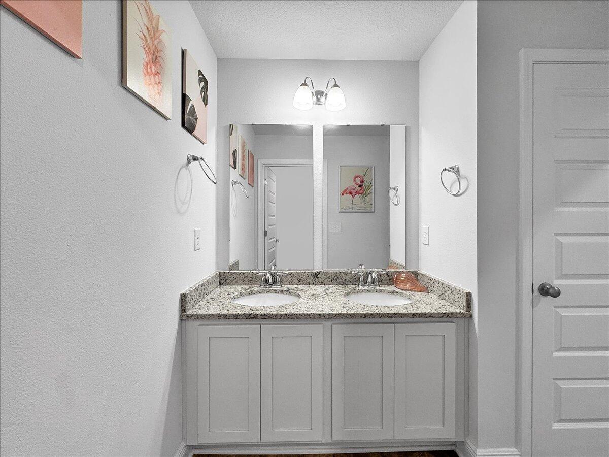 Heritage Oaks Circle - Residential