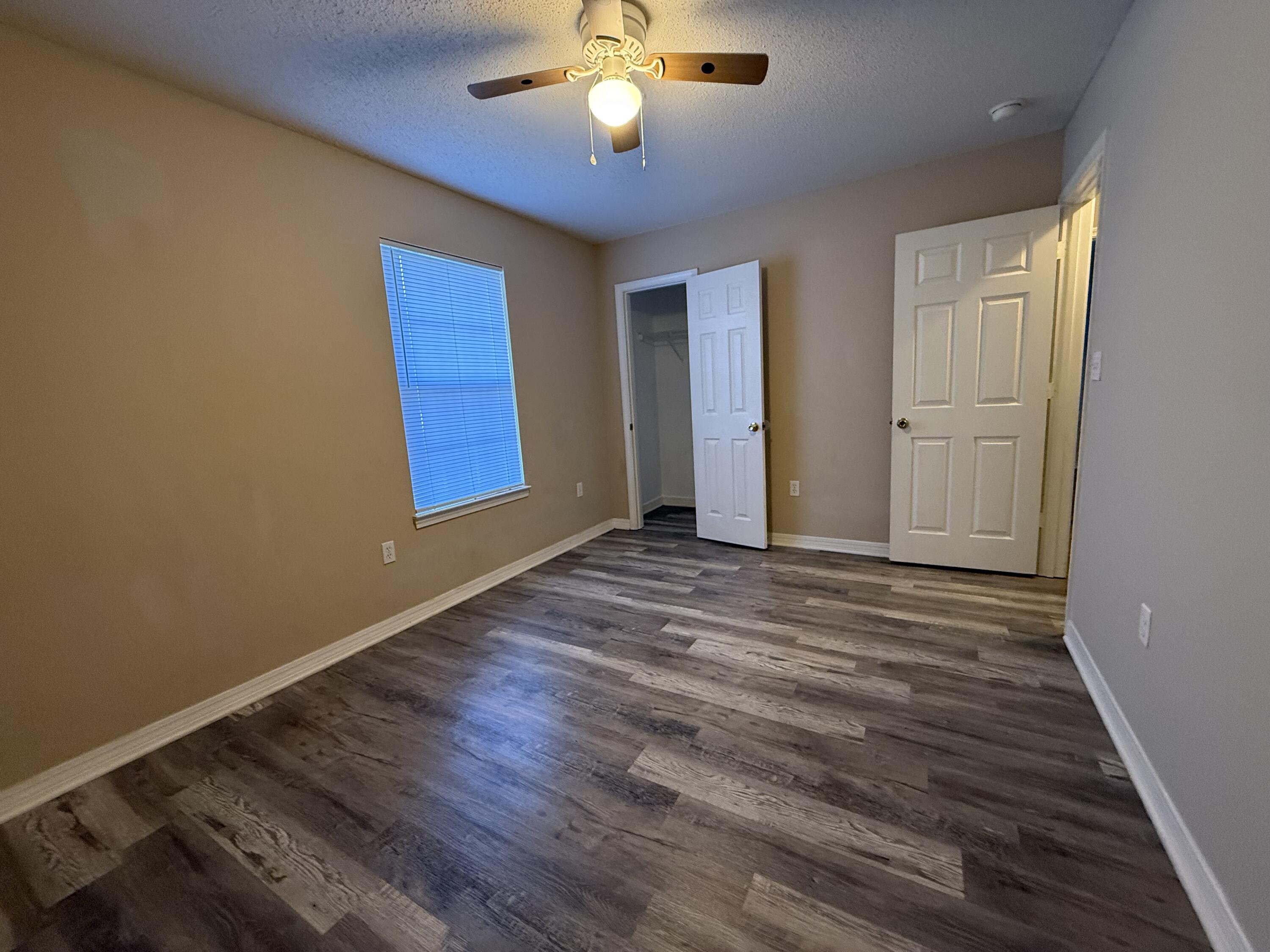 KINDAL'S CORNER - Residential Lease