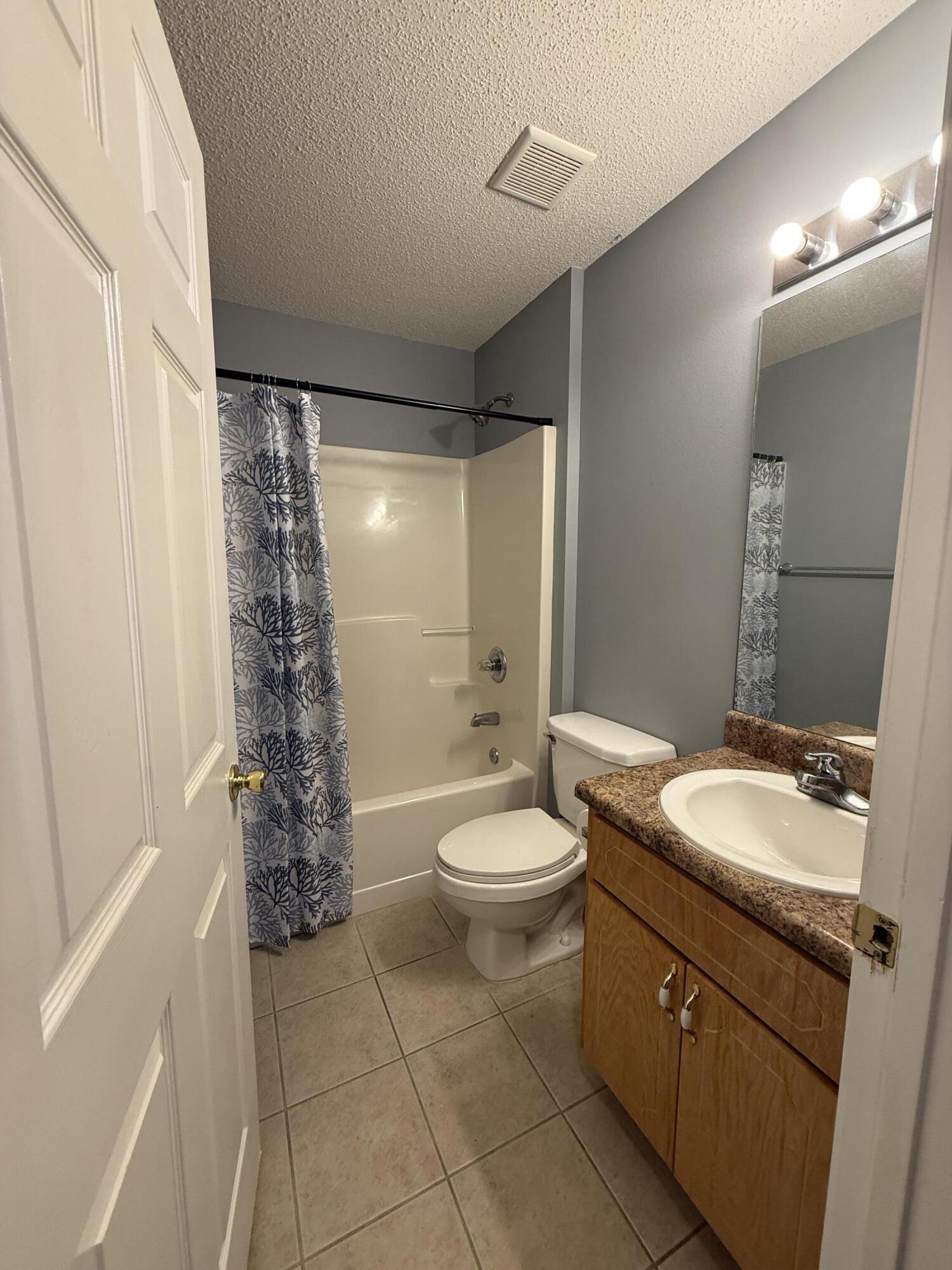 KINDAL'S CORNER - Residential Lease