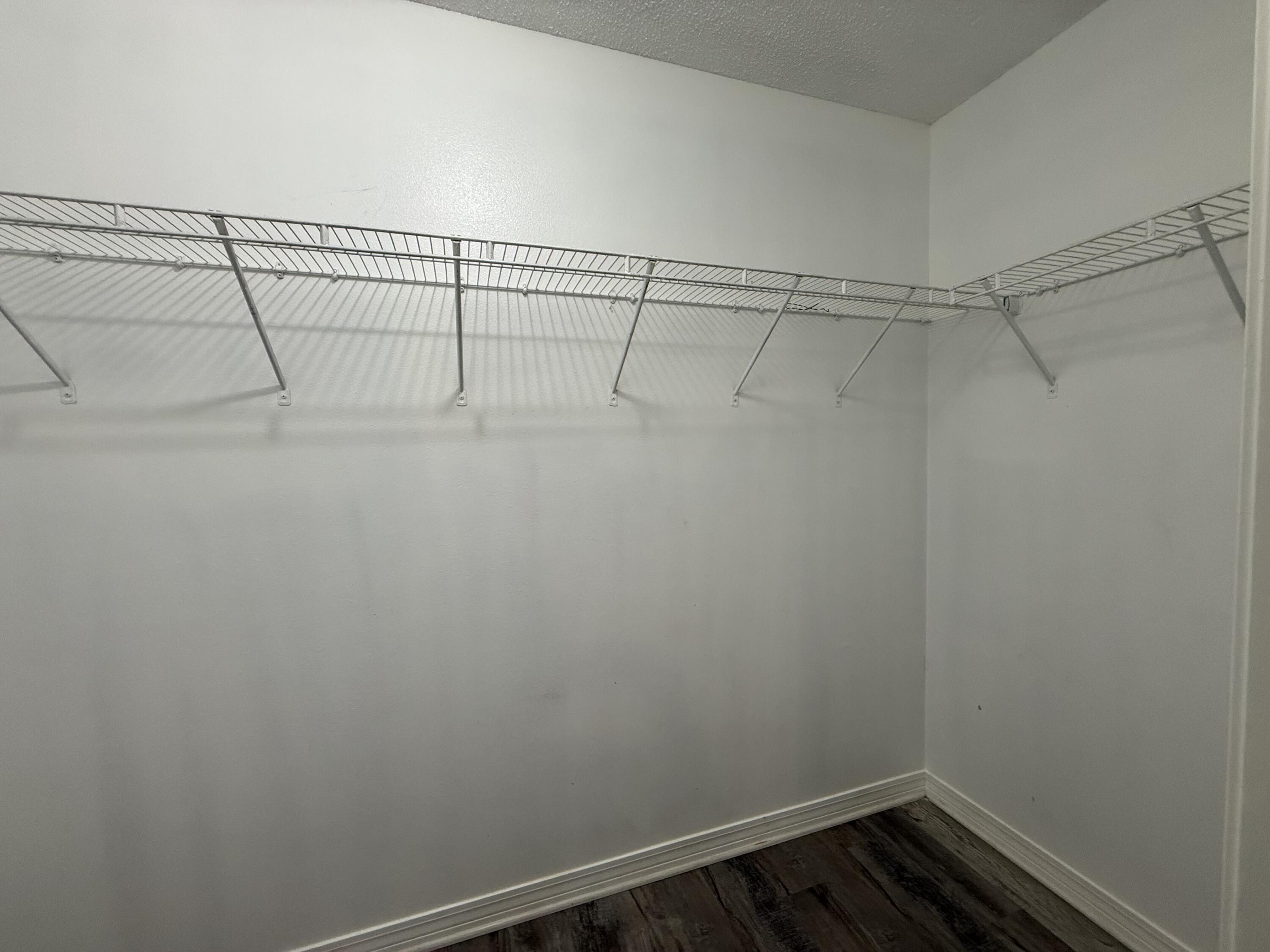 KINDAL'S CORNER - Residential Lease