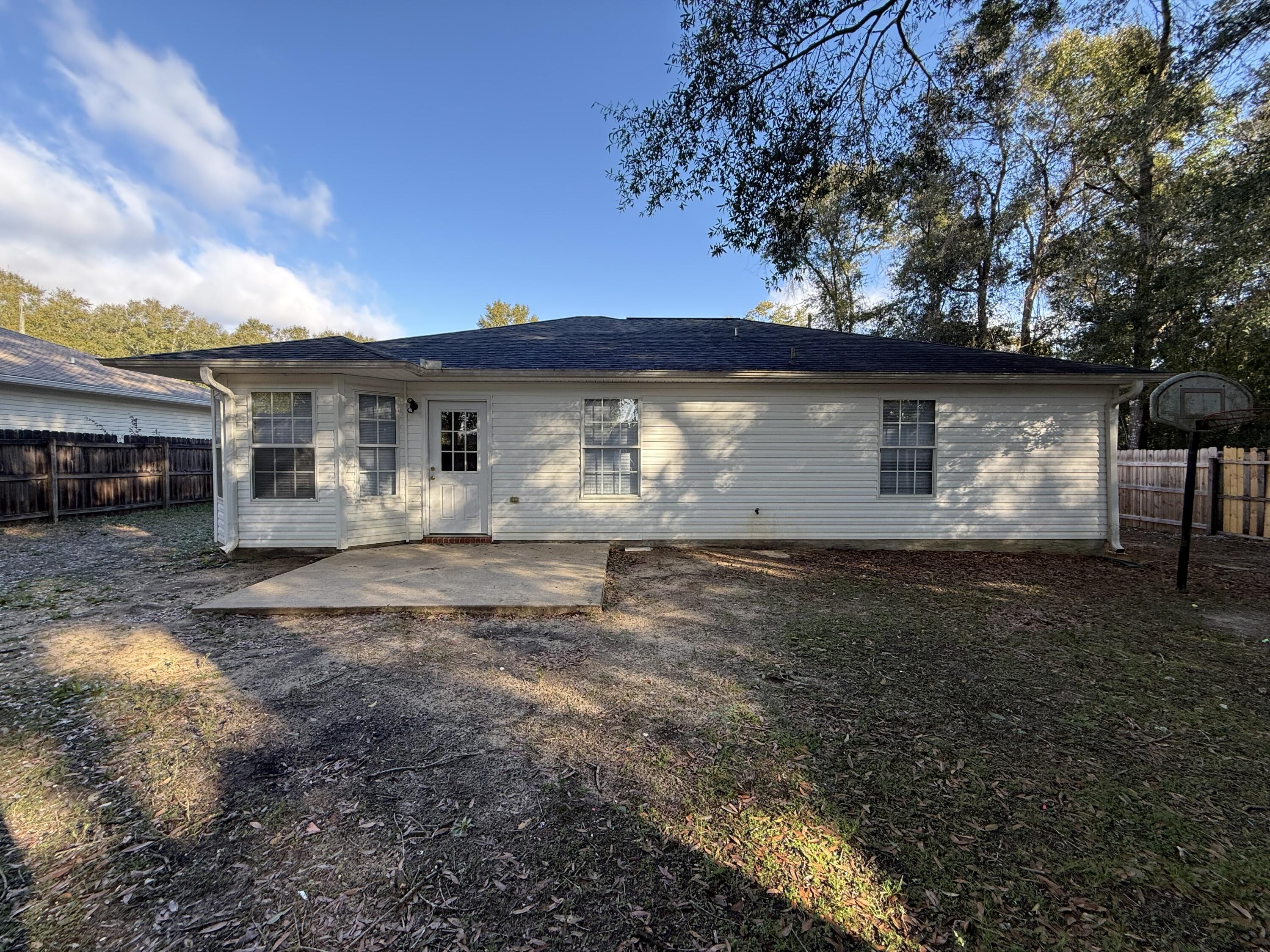 KINDAL'S CORNER - Residential Lease