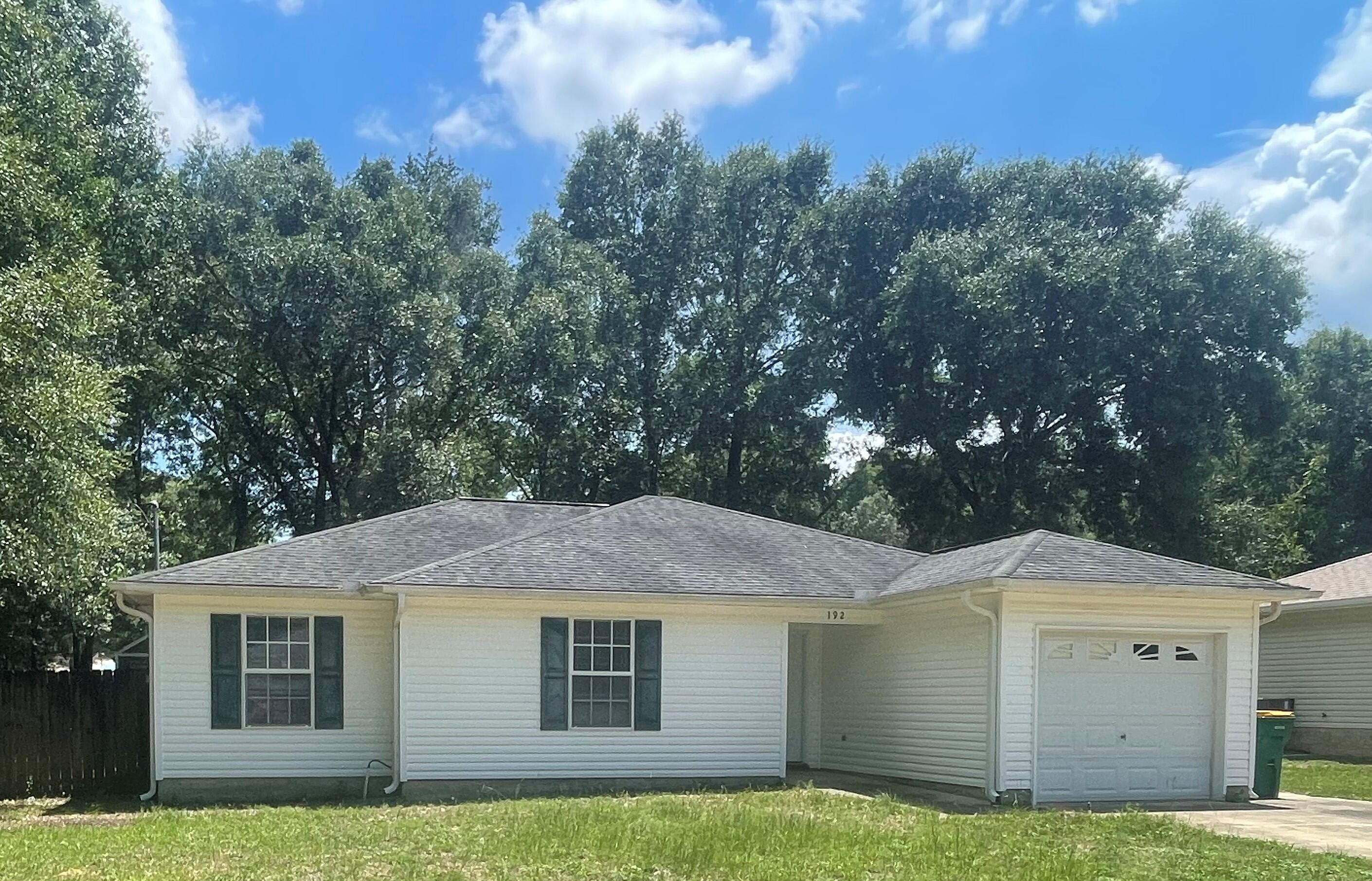 KINDAL'S CORNER - Residential Lease