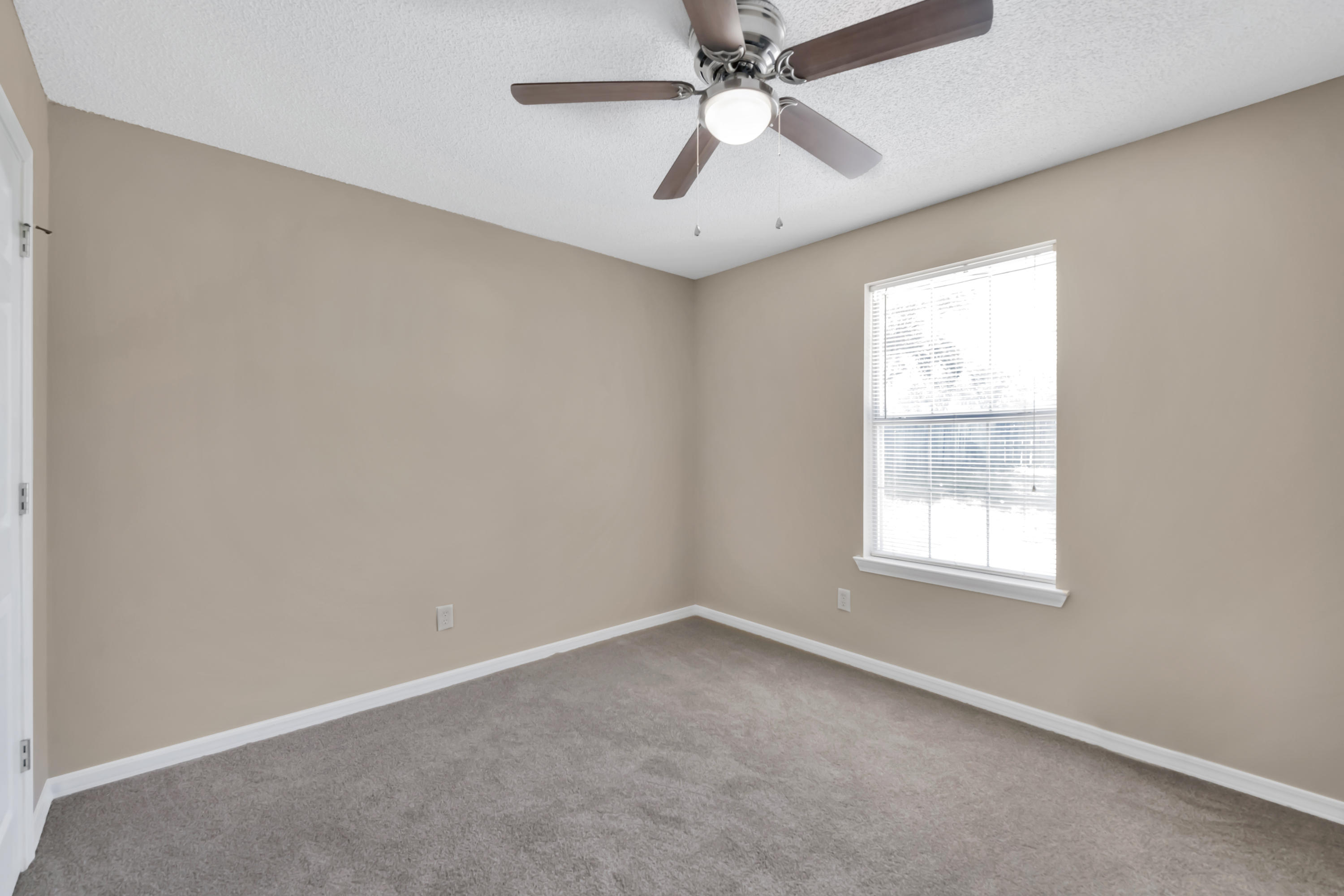 COUNTRY BREEZE ESTATES - Residential