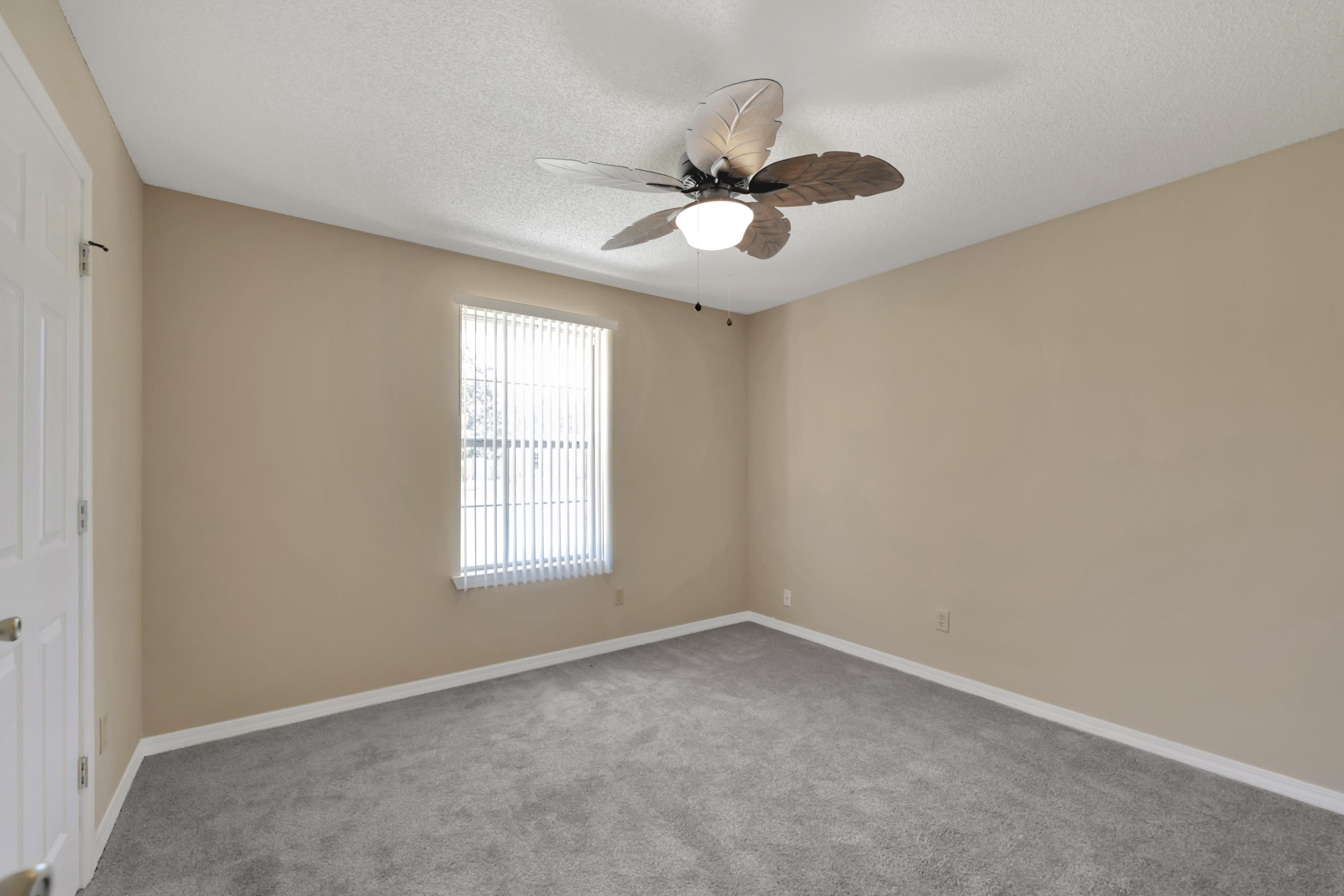 COUNTRY BREEZE ESTATES - Residential