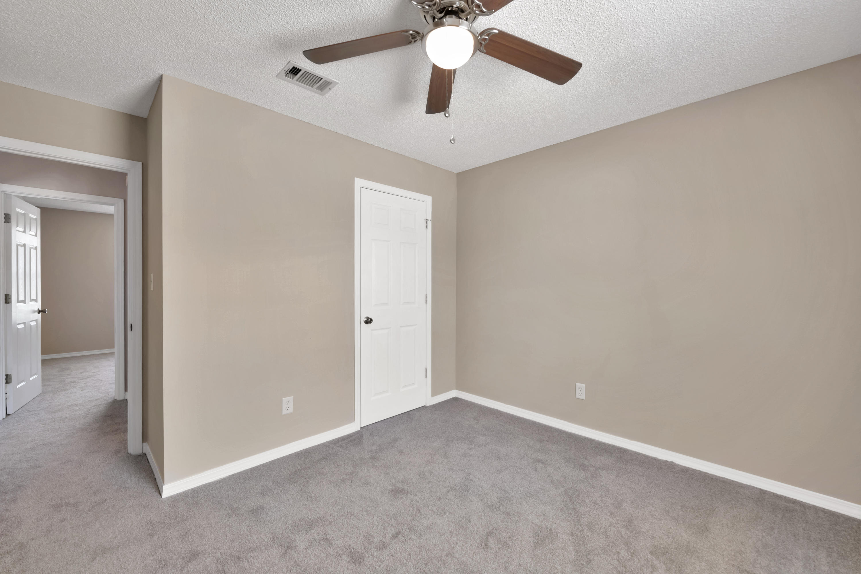 COUNTRY BREEZE ESTATES - Residential