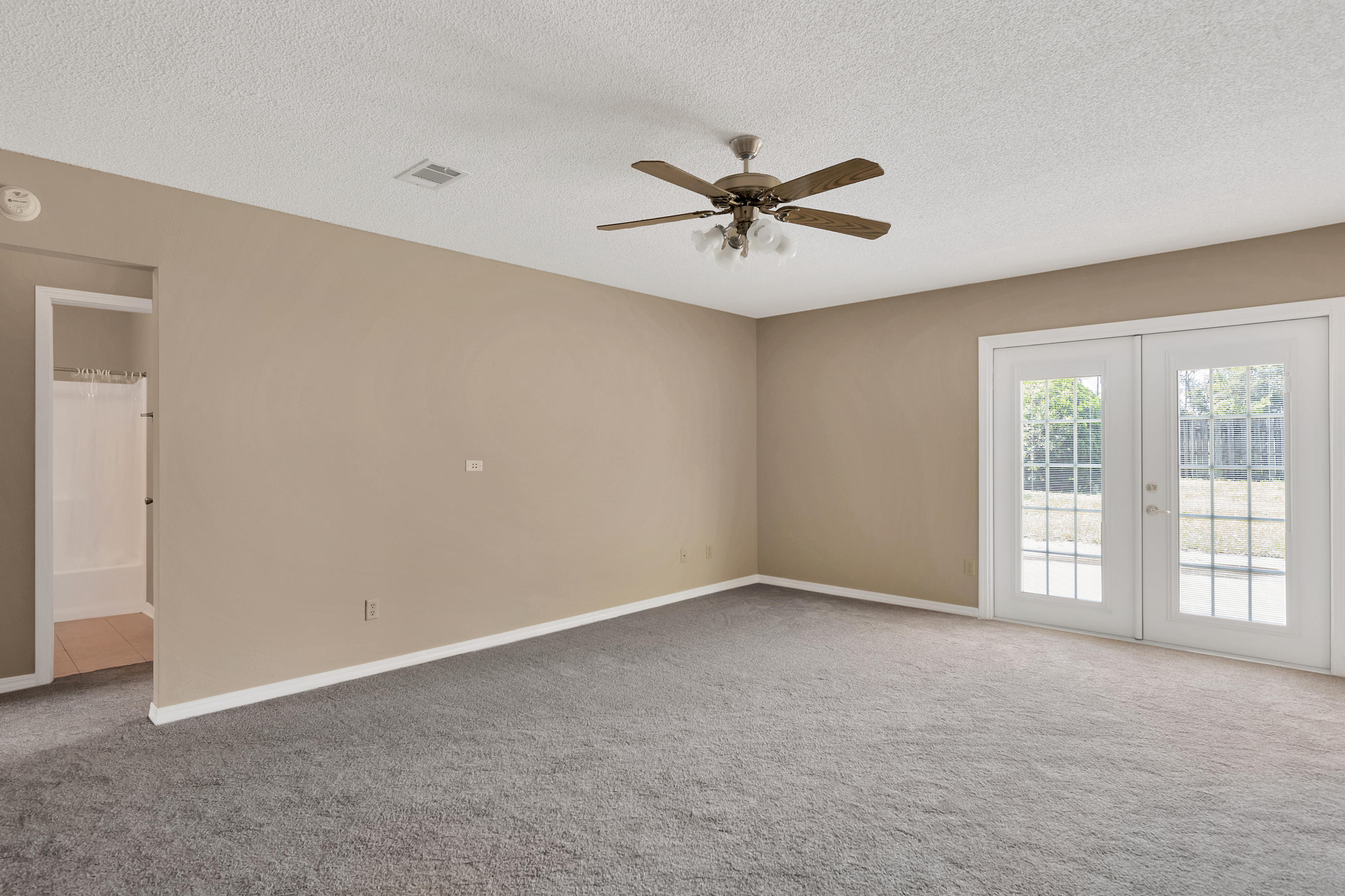 COUNTRY BREEZE ESTATES - Residential