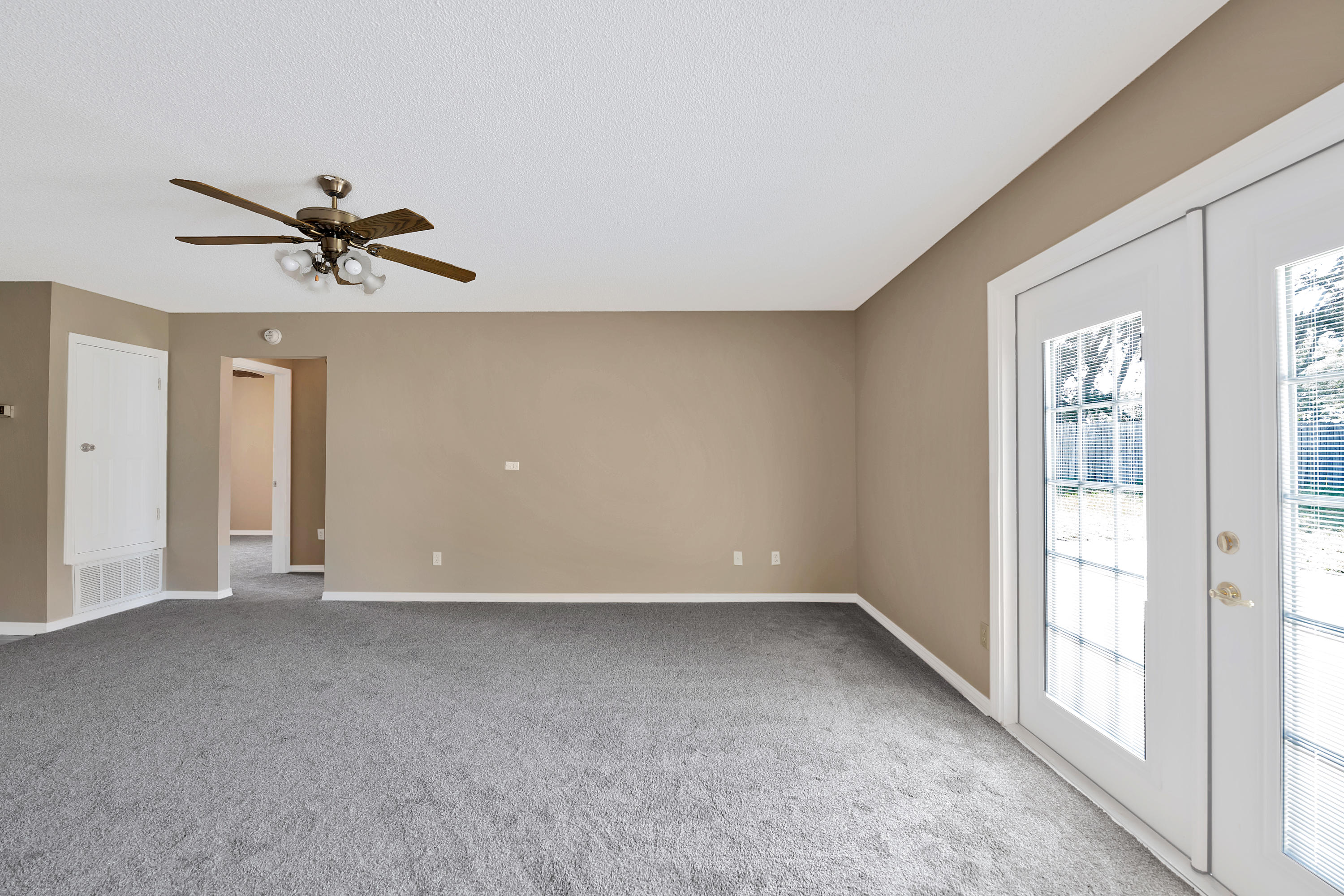 COUNTRY BREEZE ESTATES - Residential