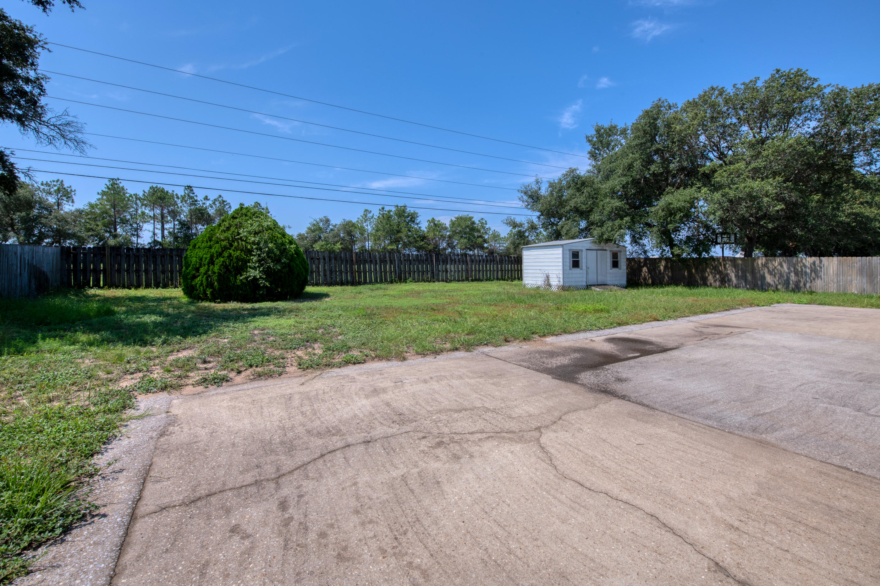 COUNTRY BREEZE ESTATES - Residential