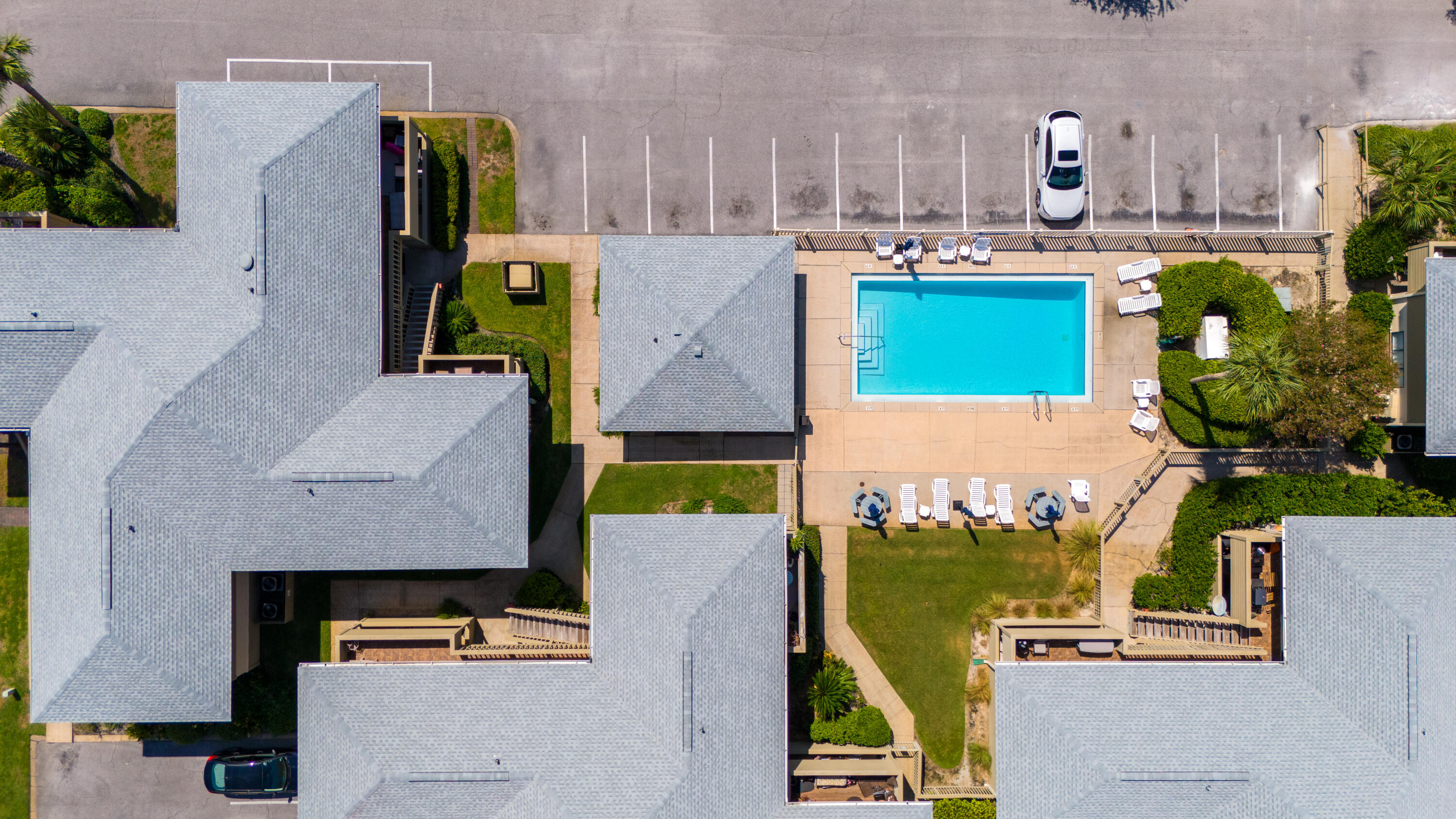 CROSS CREEK CLUB CONDO - Residential