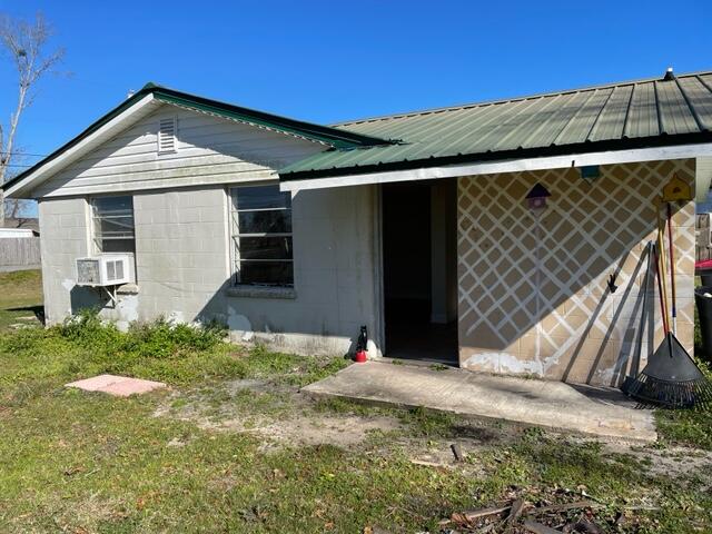 NO RECORDED SUBDIVISION - Residential