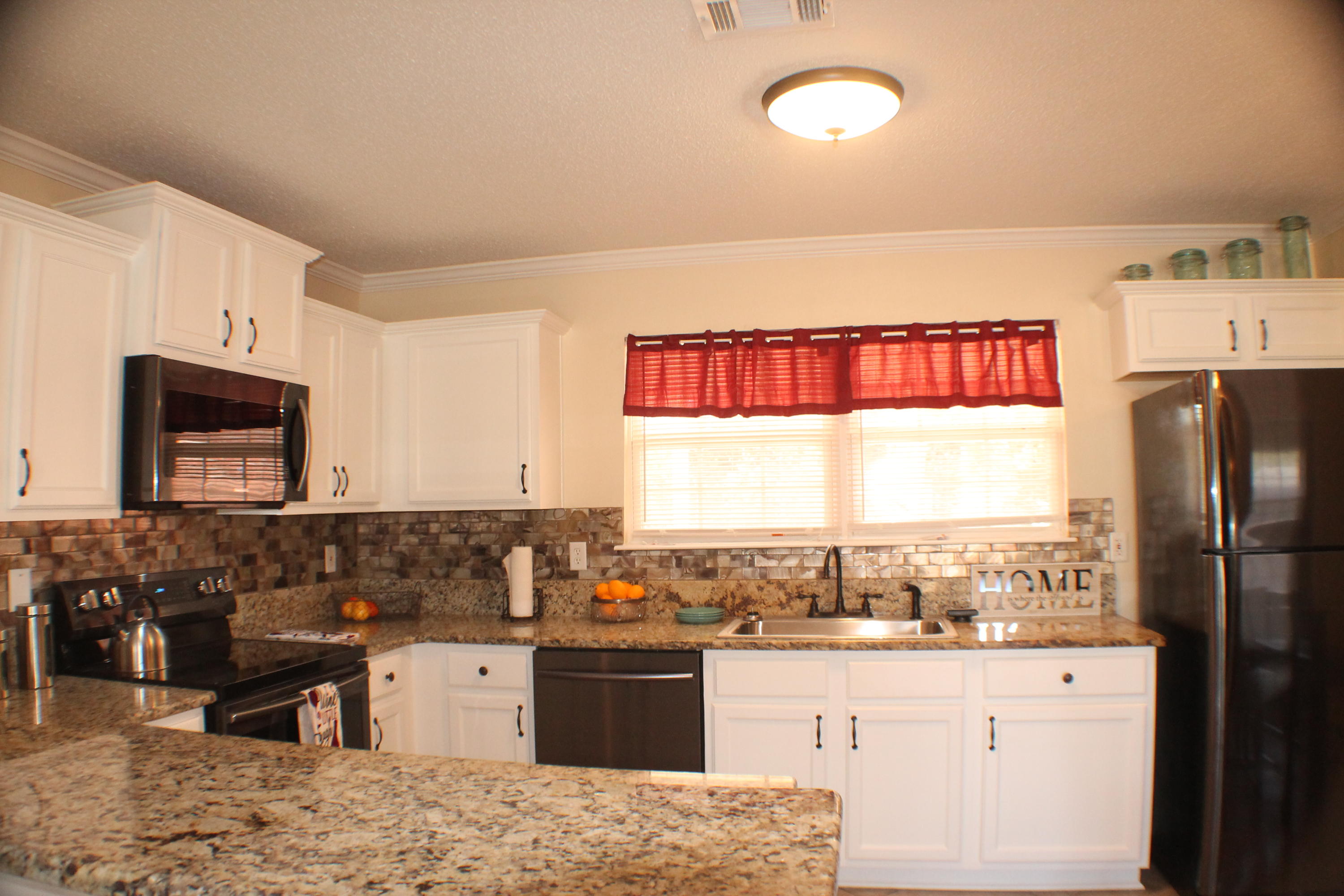 TRIPLE LAKES ESTATES - Residential